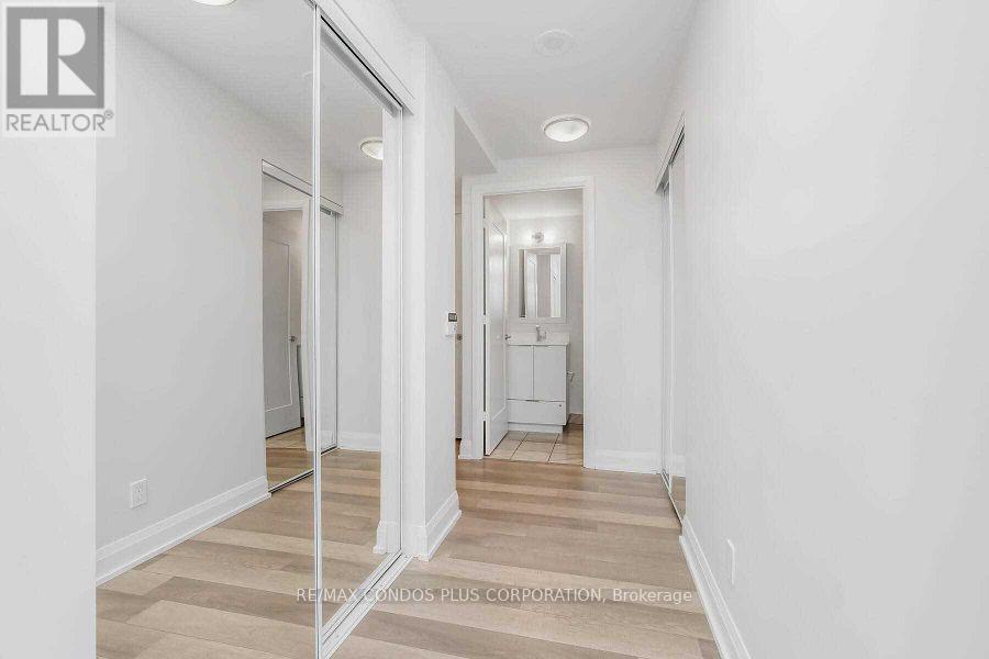 410 - 56 Annie Craig Drive, Toronto, Ontario  M8V 0C5 - Photo 3 - W12539024