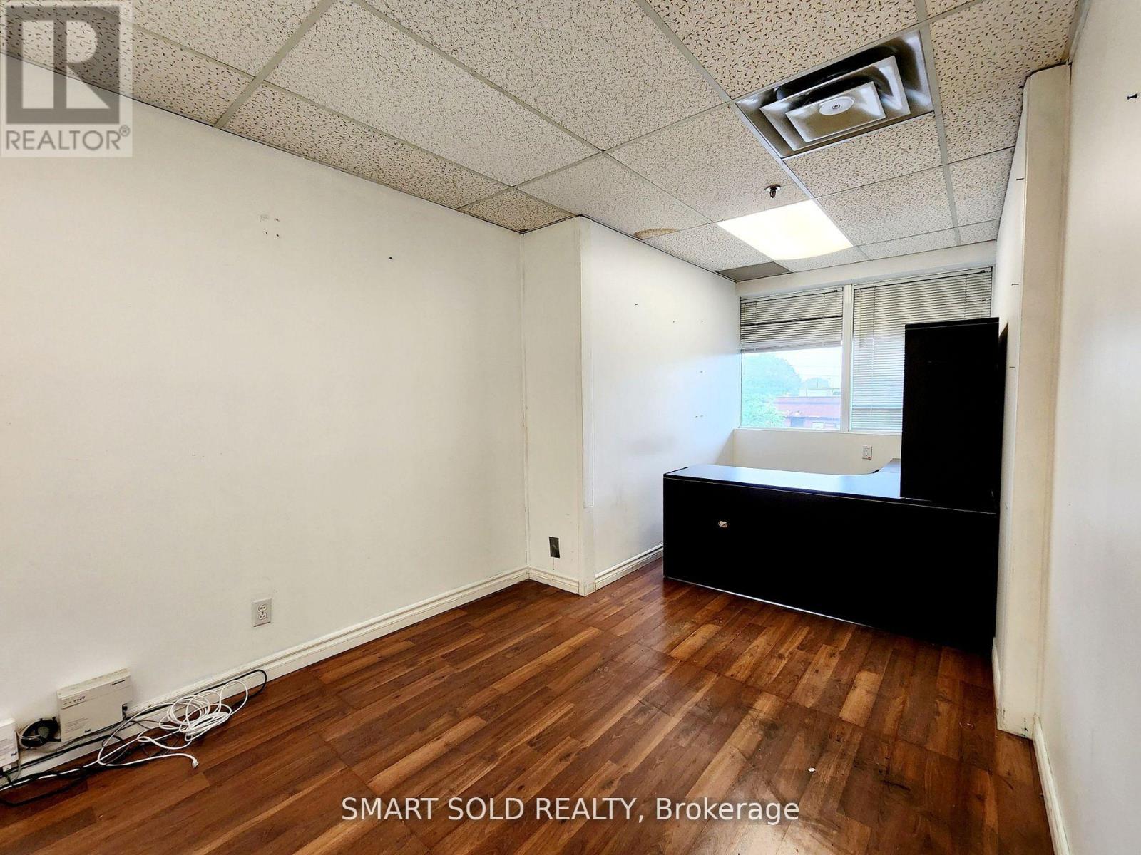 201B - 2428 ISLINGTON AVENUE, Toronto, Ontario