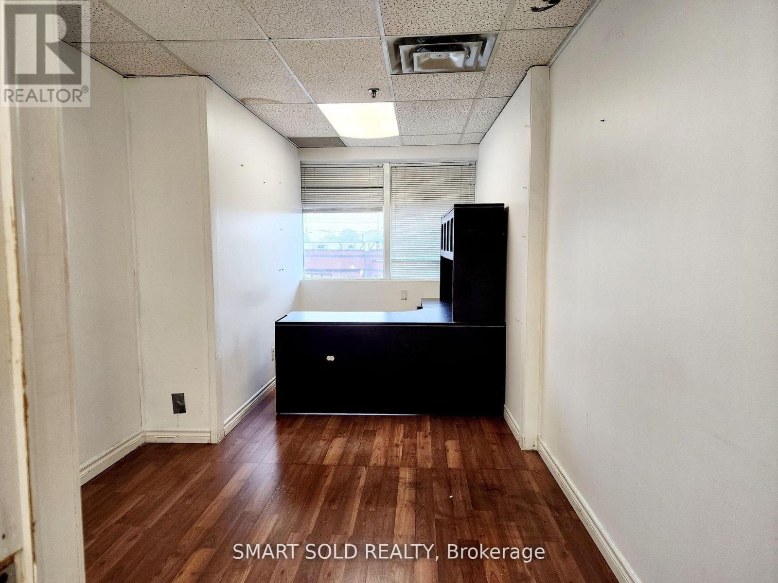 201b - 2428 Islington Avenue, Toronto, Ontario  M9W 3X8 - Photo 4 - W12539026