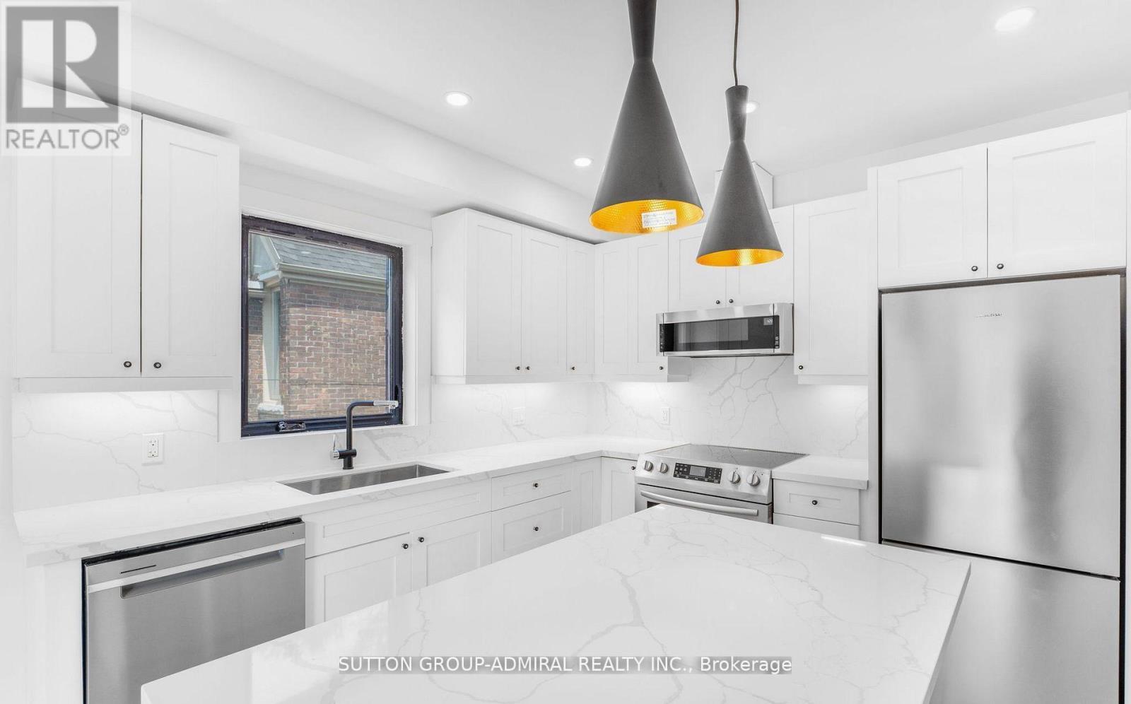 2nd Floor - 366 Margueretta Street, Toronto, Ontario  M6H 3S5 - Photo 6 - W12539050