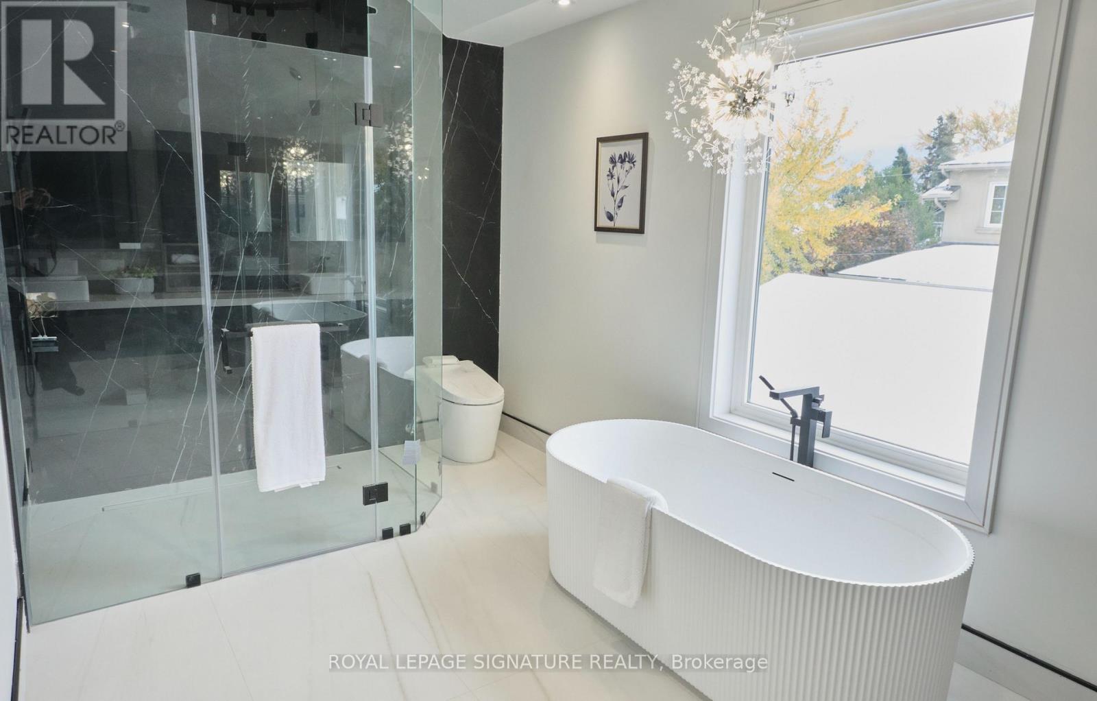 365 Jumna Avenue, Mississauga, Ontario  L5G 1Y5 - Photo 22 - W12539056