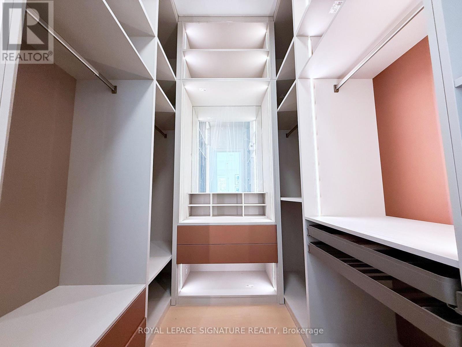 365 Jumna Avenue, Mississauga, Ontario  L5G 1Y5 - Photo 24 - W12539056