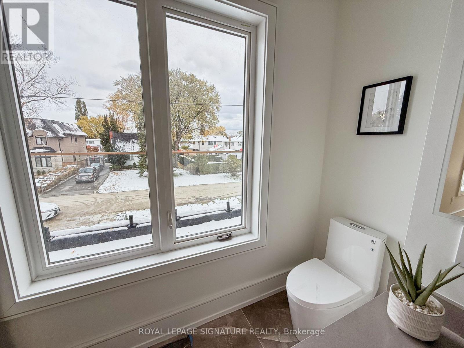 365 Jumna Avenue, Mississauga, Ontario  L5G 1Y5 - Photo 31 - W12539056