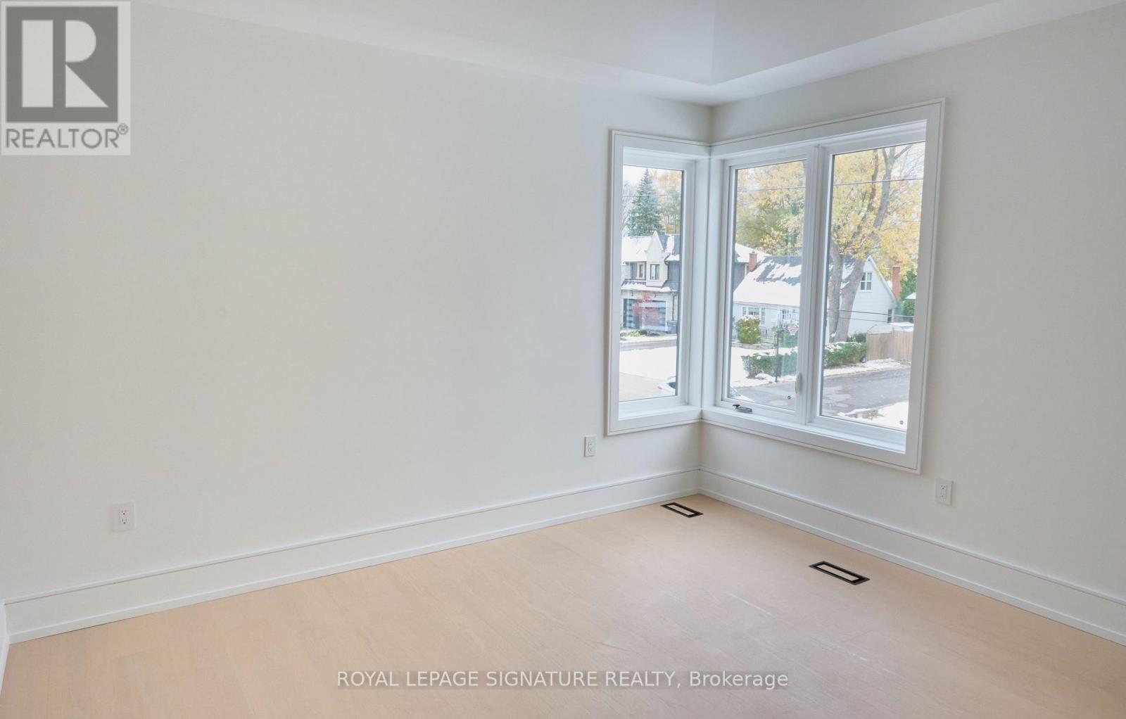 365 Jumna Avenue, Mississauga, Ontario  L5G 1Y5 - Photo 35 - W12539056