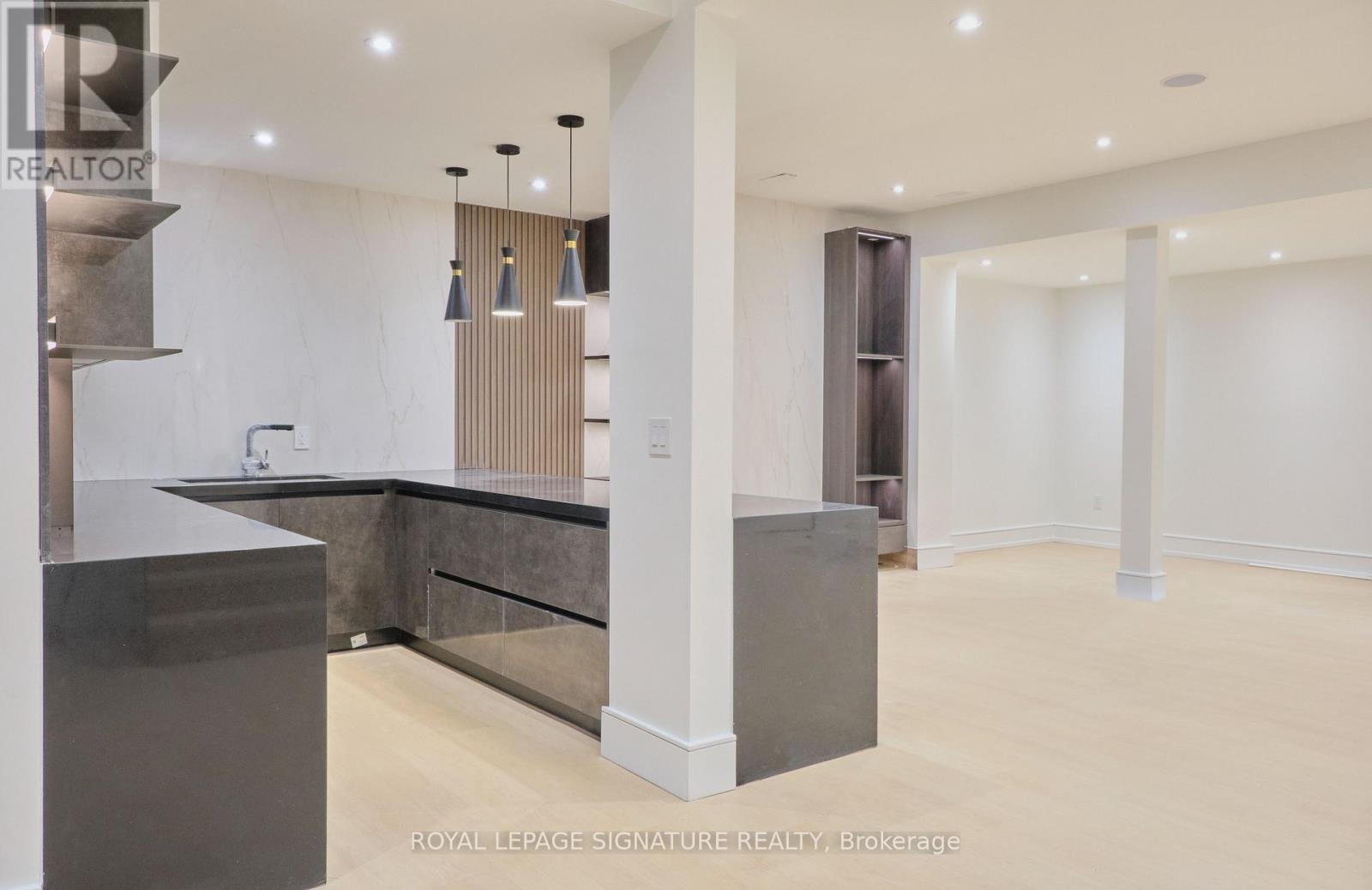 365 Jumna Avenue, Mississauga, Ontario  L5G 1Y5 - Photo 40 - W12539056