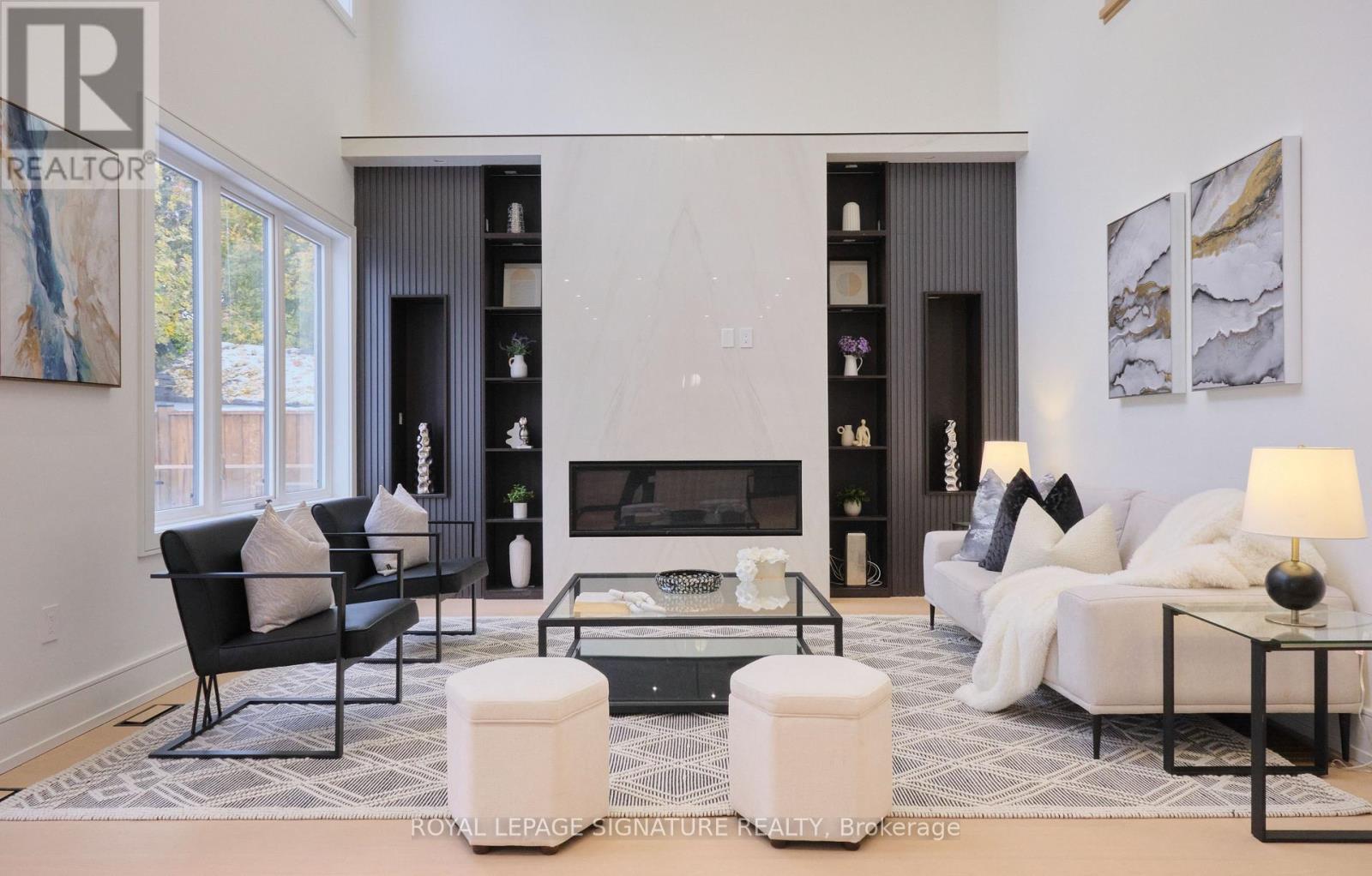 365 Jumna Avenue, Mississauga, Ontario  L5G 1Y5 - Photo 9 - W12539056