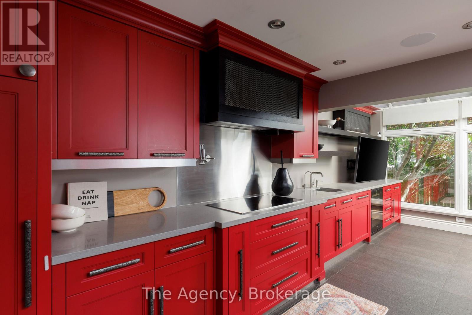 262 Mary Street, Oakville, Ontario  L6K 3V4 - Photo 15 - W12539142