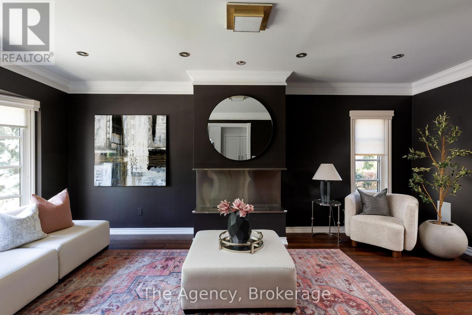 262 Mary Street, Oakville, Ontario  L6K 3V4 - Photo 6 - W12539142