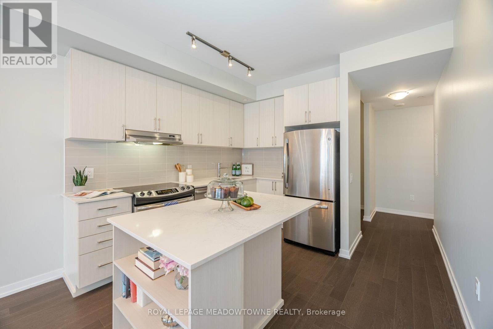 802 - 2560 Eglinton Avenue W, Mississauga, Ontario  L5M 0Y3 - Photo 18 - W12539096