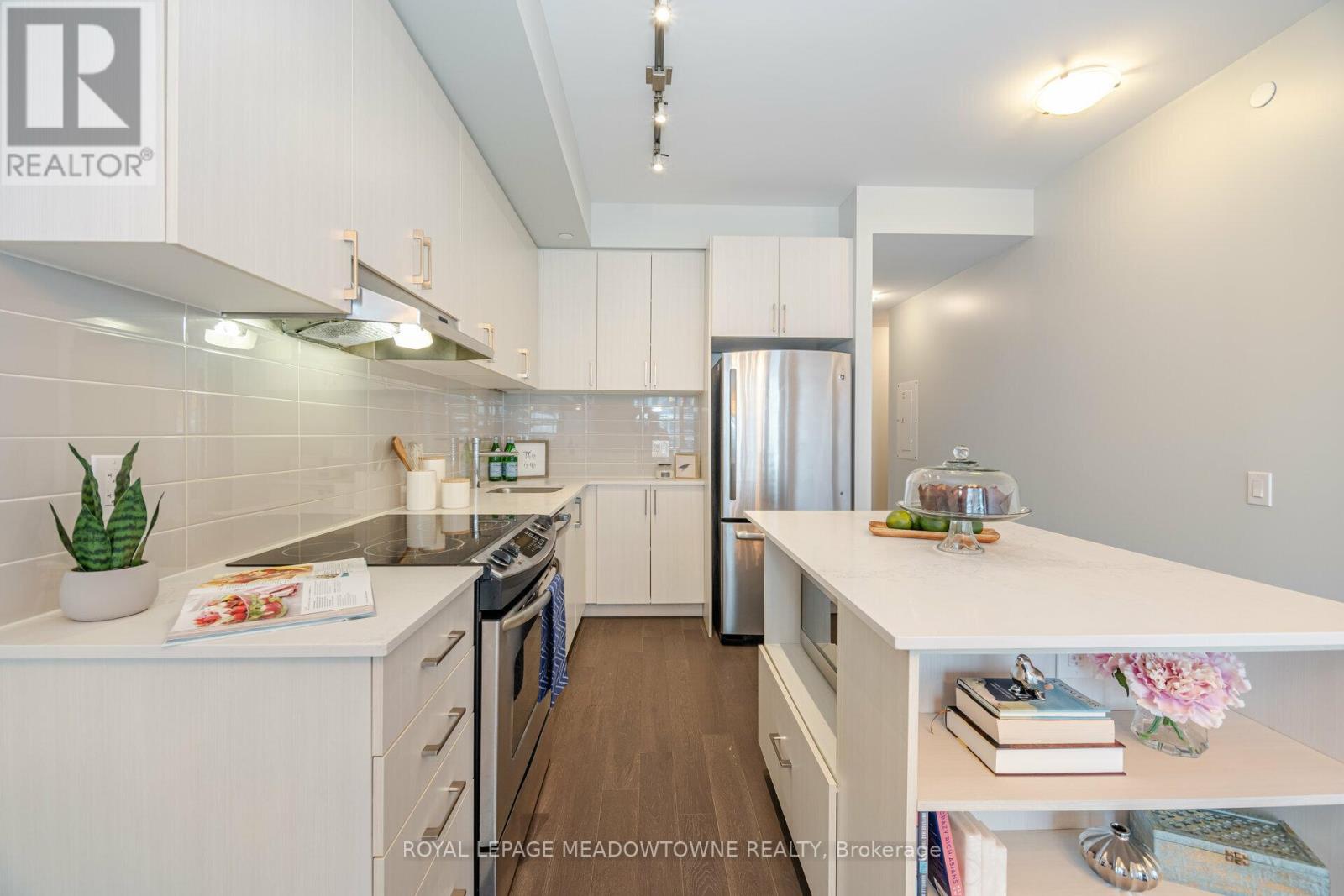 802 - 2560 Eglinton Avenue W, Mississauga, Ontario  L5M 0Y3 - Photo 19 - W12539096