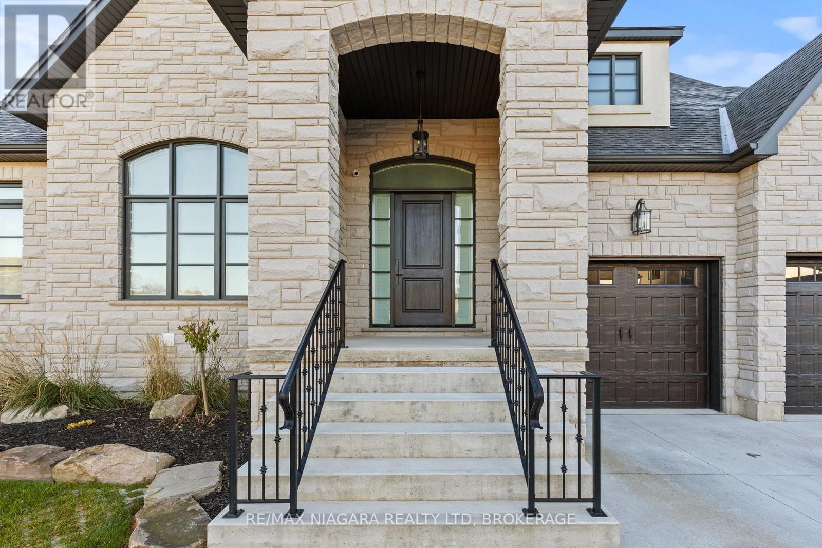 3 Fedorkow Lane, Niagara-On-The-Lake, Ontario L0S 1P0 - Photo 3 - X12539162