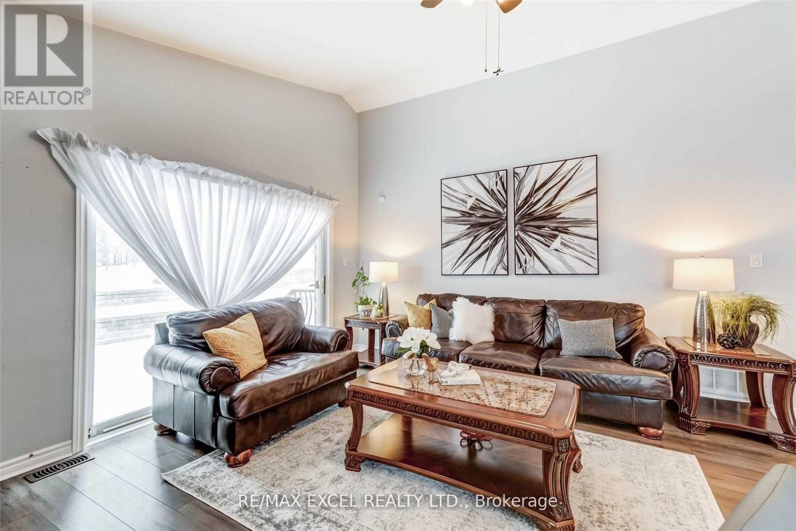 Main - 3 Sedgewood Way, Barrie, Ontario  L4N 0B9 - Photo 1 - S12532160