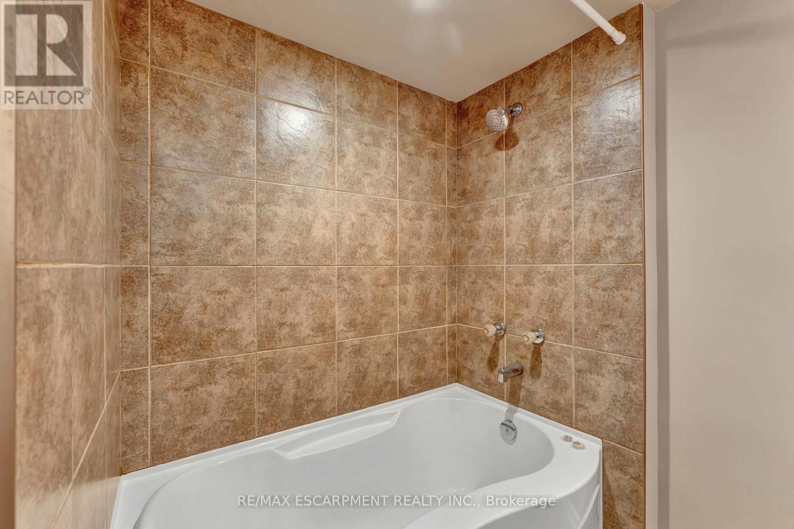 131 East 42nd Street, Hamilton, Ontario  L8T 3A2 - Photo 30 - X12538924