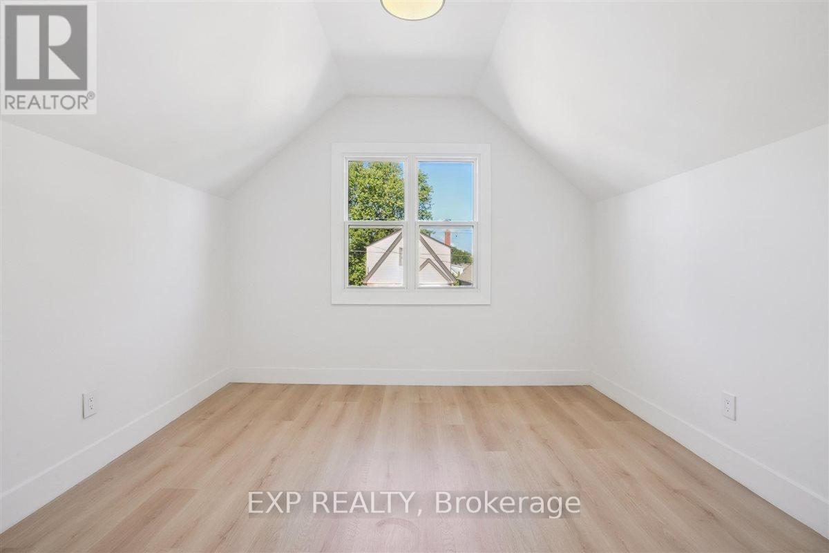 41 Cameron Avenue S, Hamilton, Ontario  L8K 2X1 - Photo 13 - X12538974