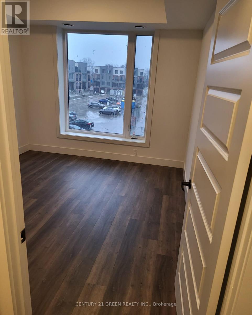 313 - 103 Roger Street, Waterloo, Ontario  N2J 0G2 - Photo 6 - X12539062