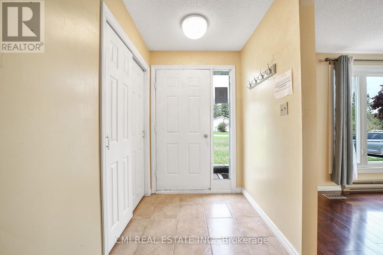 1 Jeffery Drive, Mulmur, Ontario  L0N 1M0 - Photo 4 - X12539118