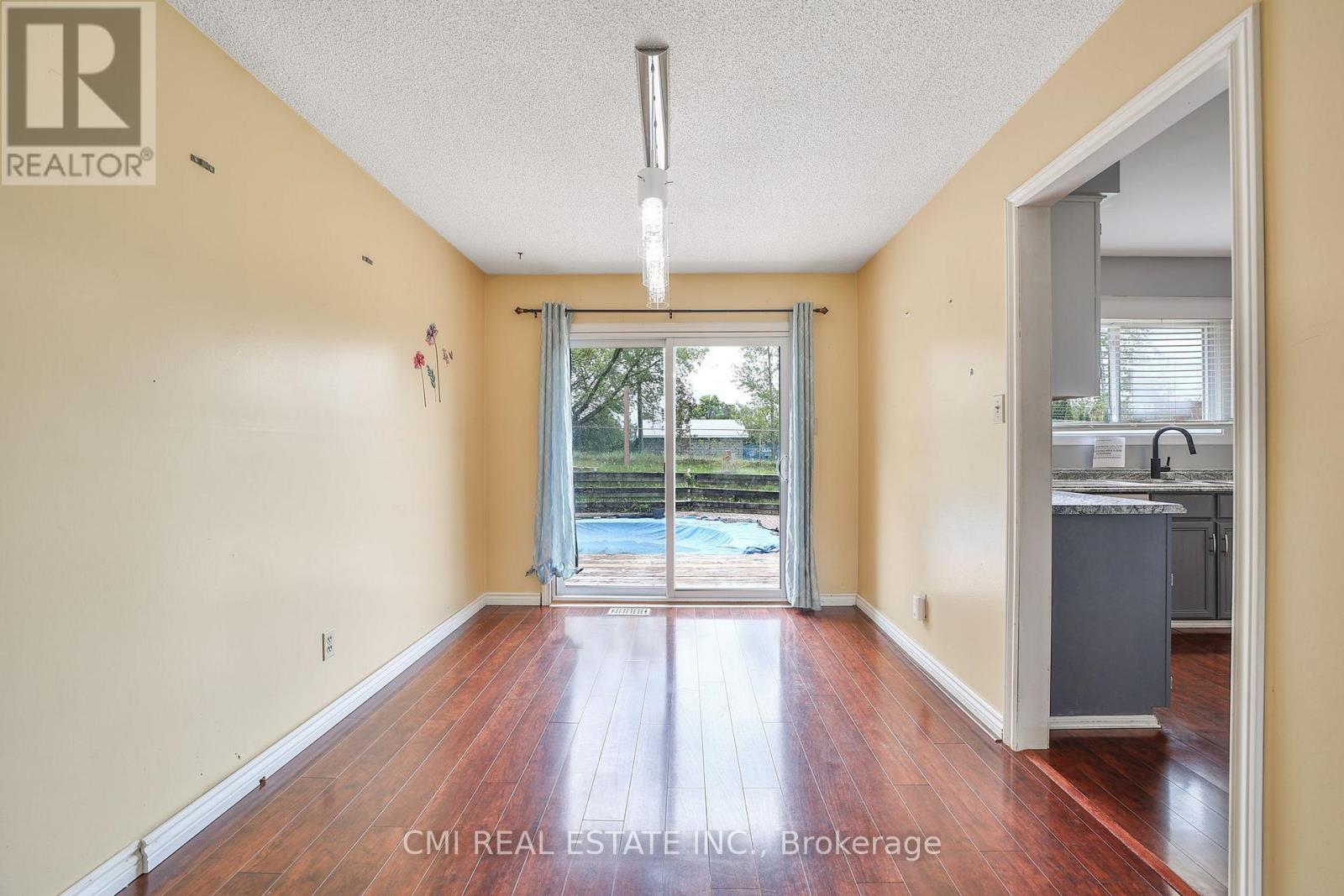 1 Jeffery Drive, Mulmur, Ontario  L0N 1M0 - Photo 9 - X12539118