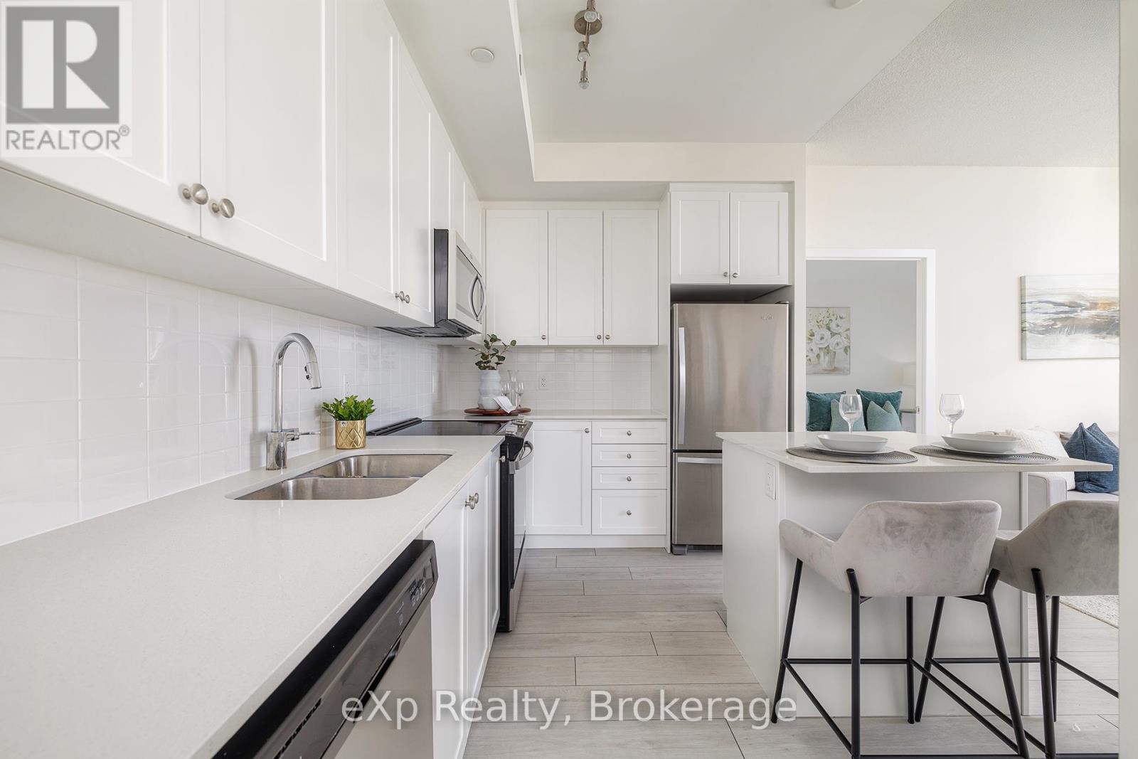 1401 - 55 Duke Street W, Kitchener, Ontario  N2G 1A6 - Photo 3 - X12539144