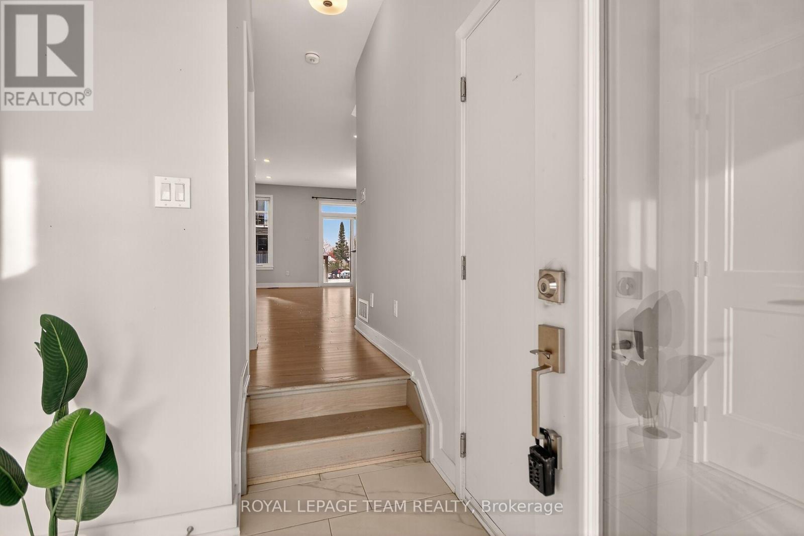 23 Morrall Court, Arnprior, Ontario  K7S 0J4 - Photo 2 - X12537742