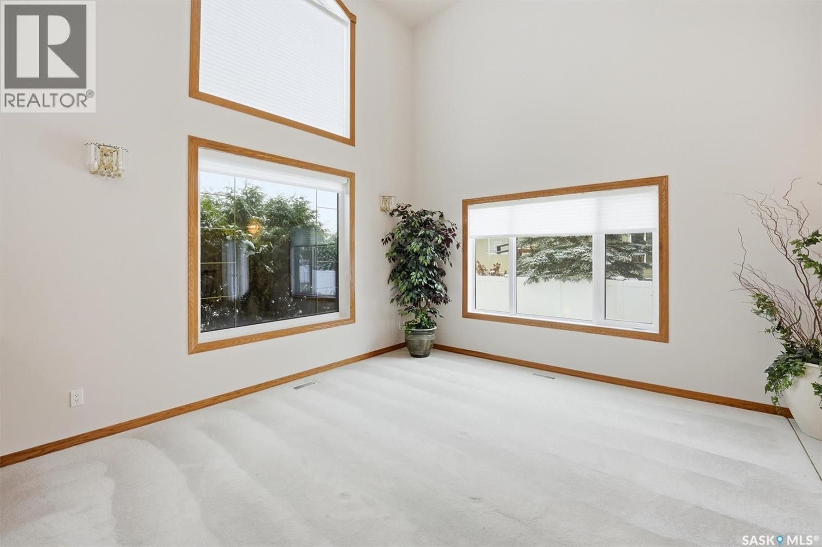 228 Braeshire Lane, Saskatoon, Saskatchewan  S7V 1B2 - Photo 8 - SK023836