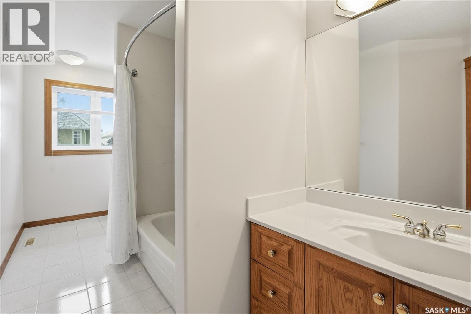 228 Braeshire Lane, Saskatoon, Saskatchewan  S7V 1B2 - Photo 34 - SK023836