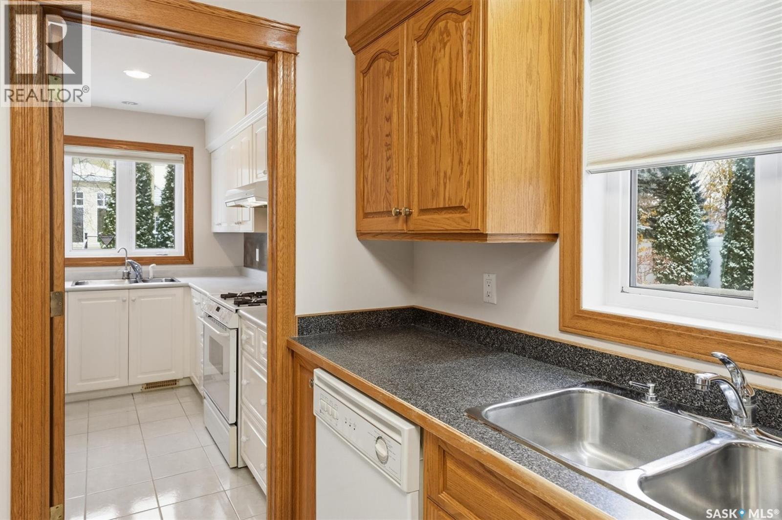 228 Braeshire Lane, Saskatoon, Saskatchewan  S7V 1B2 - Photo 14 - SK023836