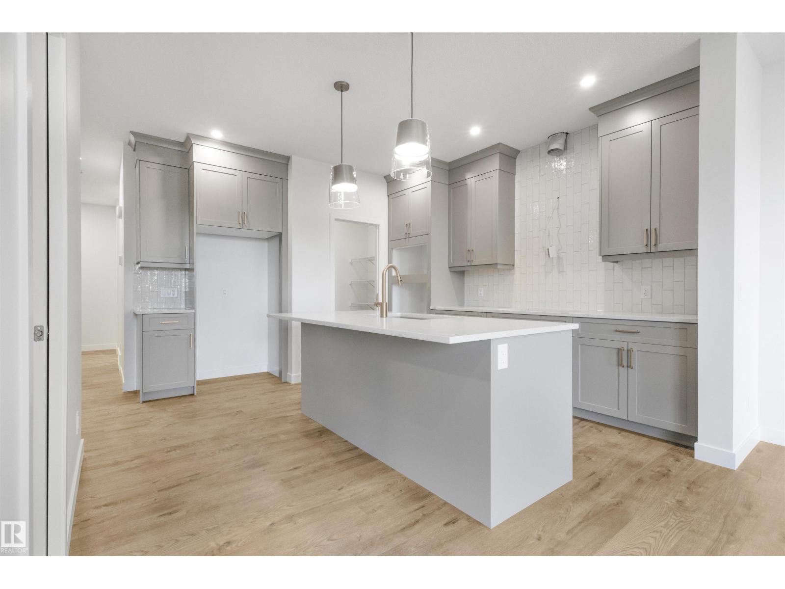 2034 MUCKLEPLUM LI SW, Edmonton, Alberta