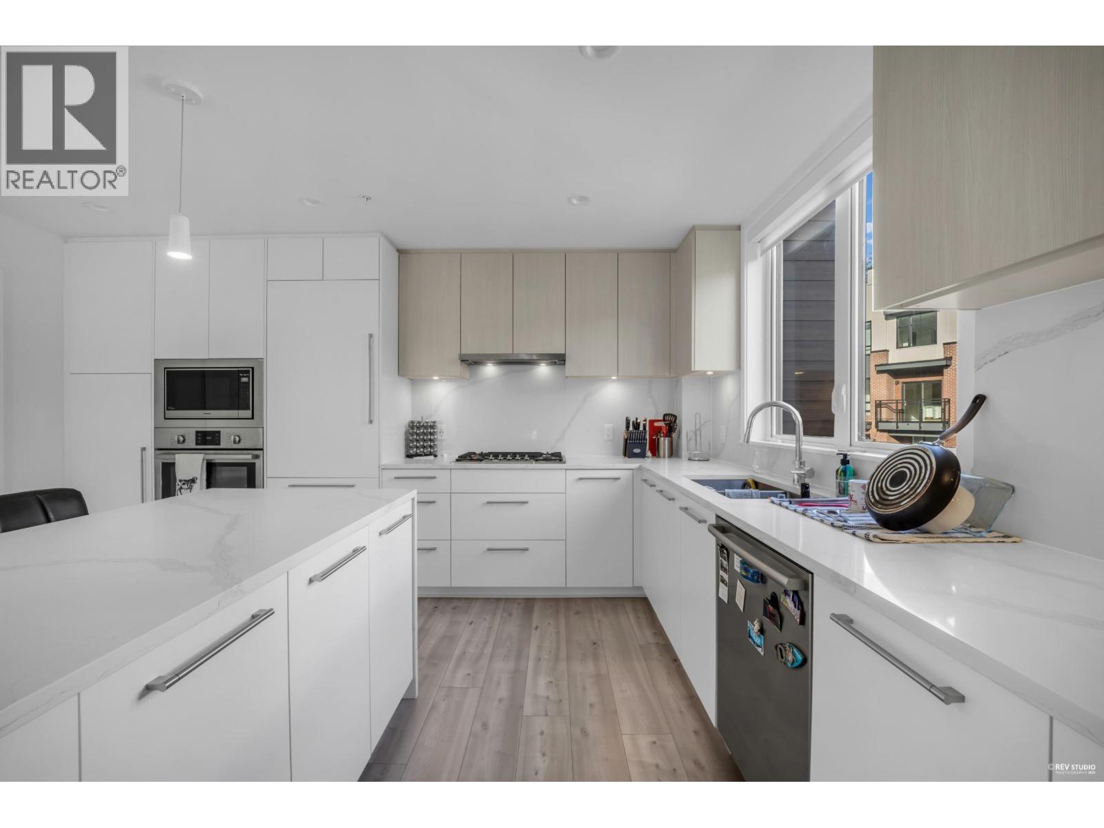 247 2035 Glenaire Drive, North Vancouver, British Columbia  V7P 1Y2 - Photo 5 - R3066712