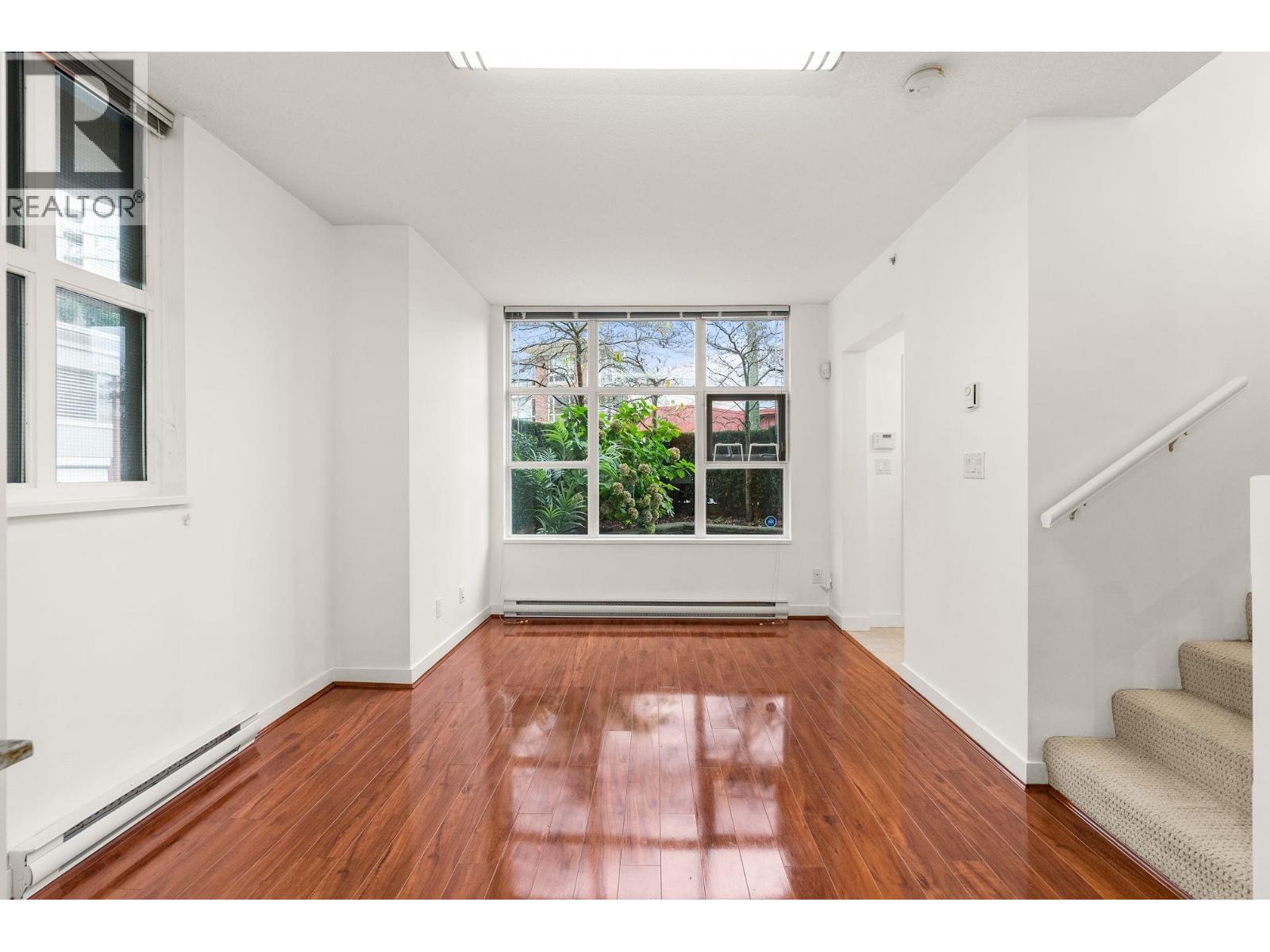 1468 Cedar Cottage Mews, Vancouver, British Columbia  V5N 5Z1 - Photo 4 - R3066745