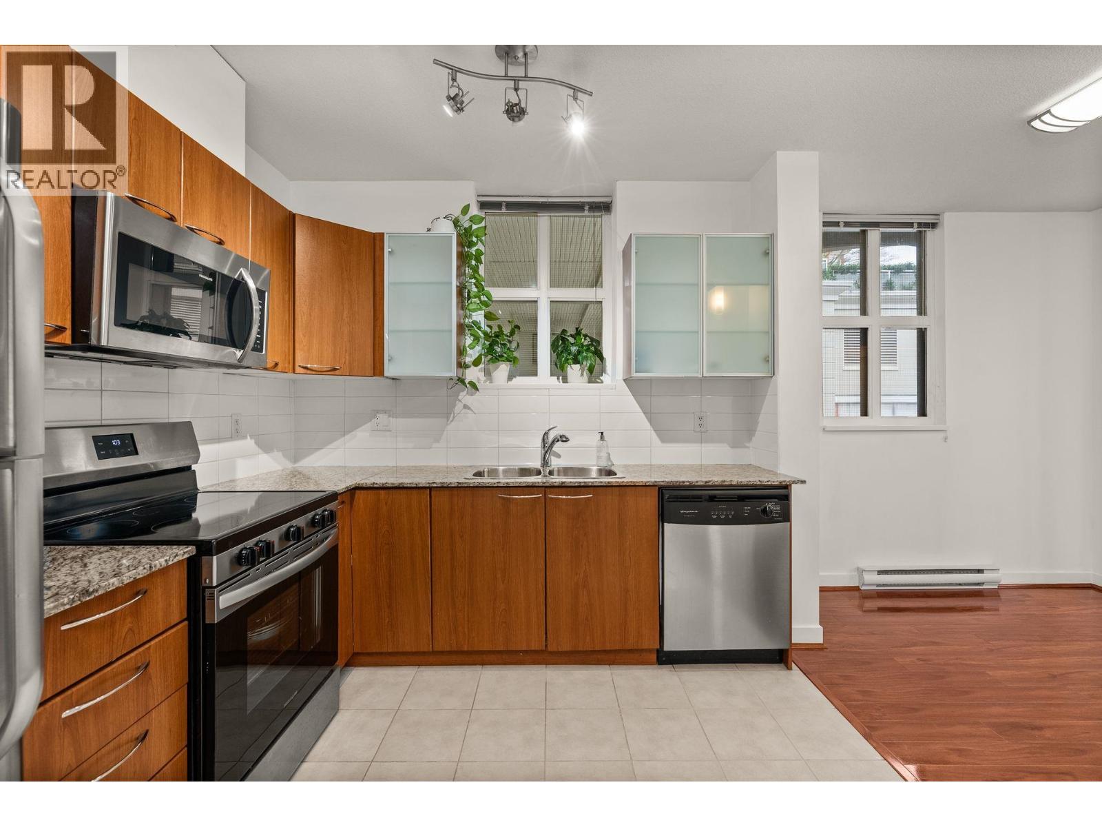 1468 Cedar Cottage Mews, Vancouver, British Columbia  V5N 5Z1 - Photo 9 - R3066745