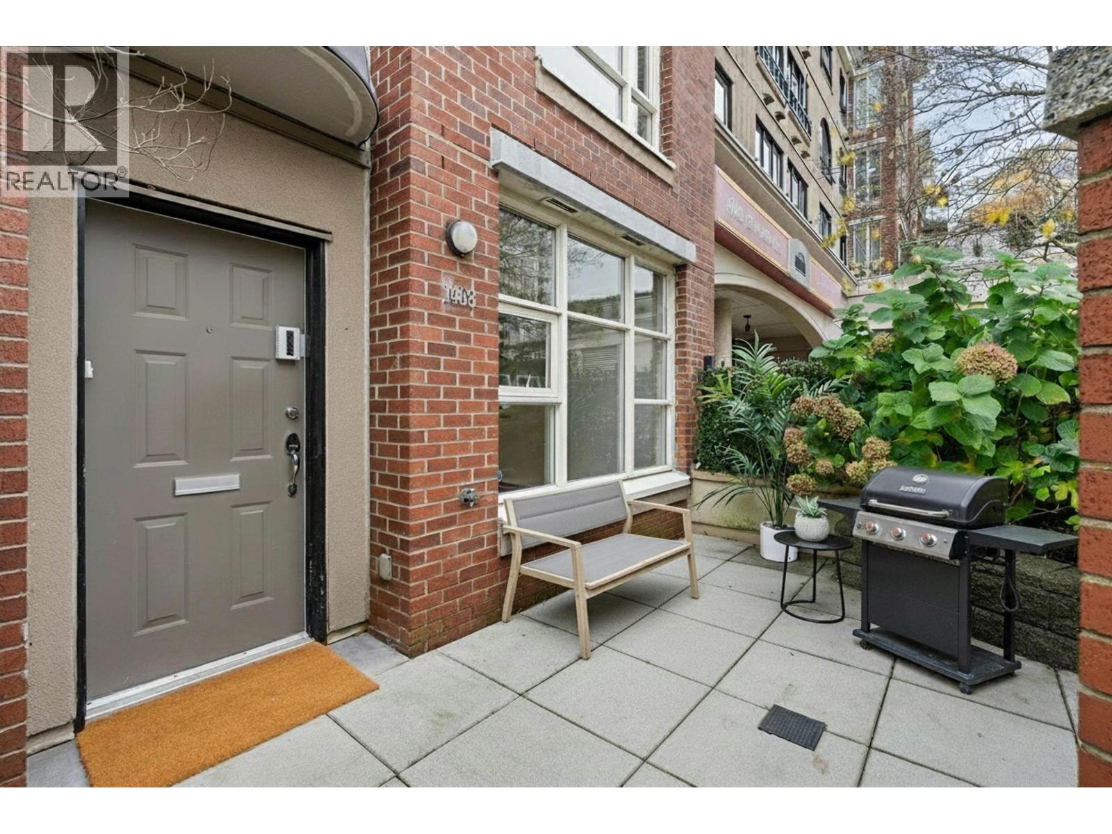 1468 CEDAR COTTAGE MEWS, Vancouver, British Columbia