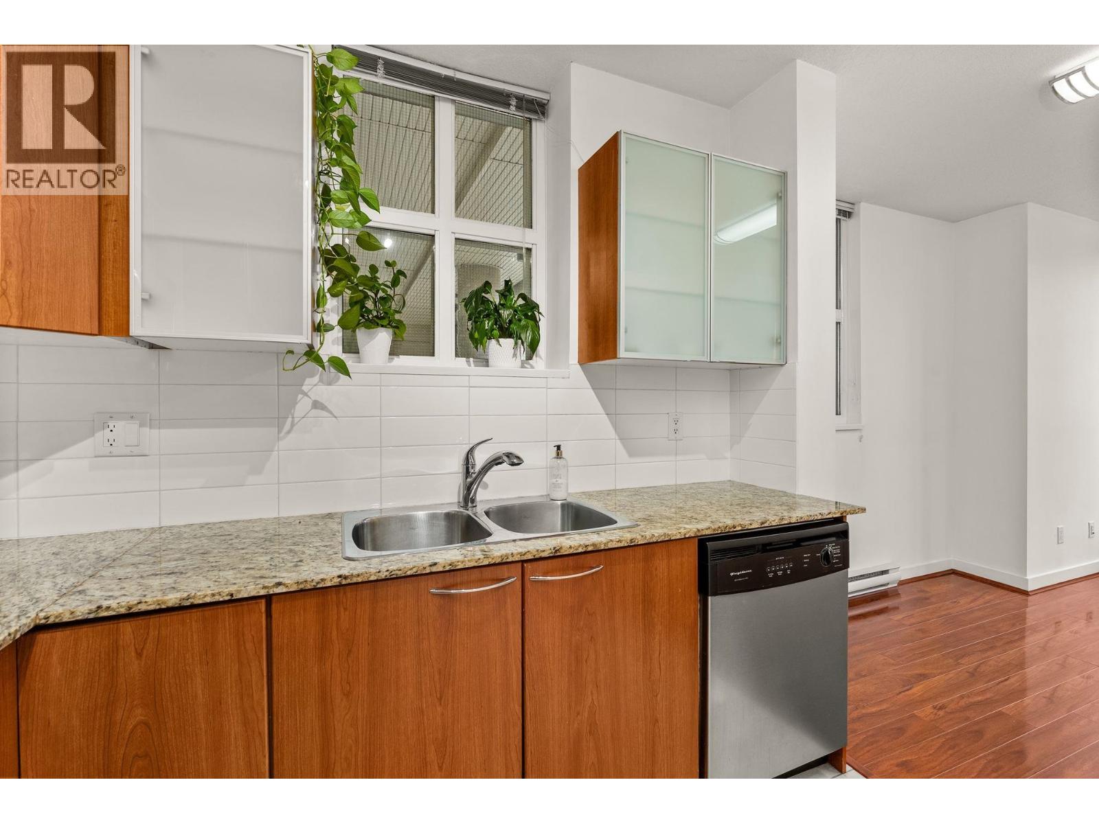 1468 Cedar Cottage Mews, Vancouver, British Columbia  V5N 5Z1 - Photo 10 - R3066745