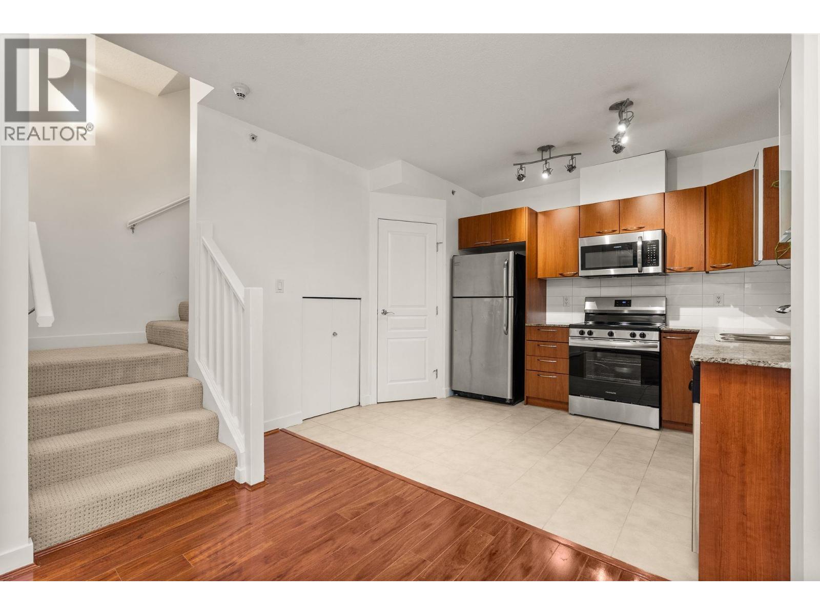 1468 Cedar Cottage Mews, Vancouver, British Columbia  V5N 5Z1 - Photo 7 - R3066745