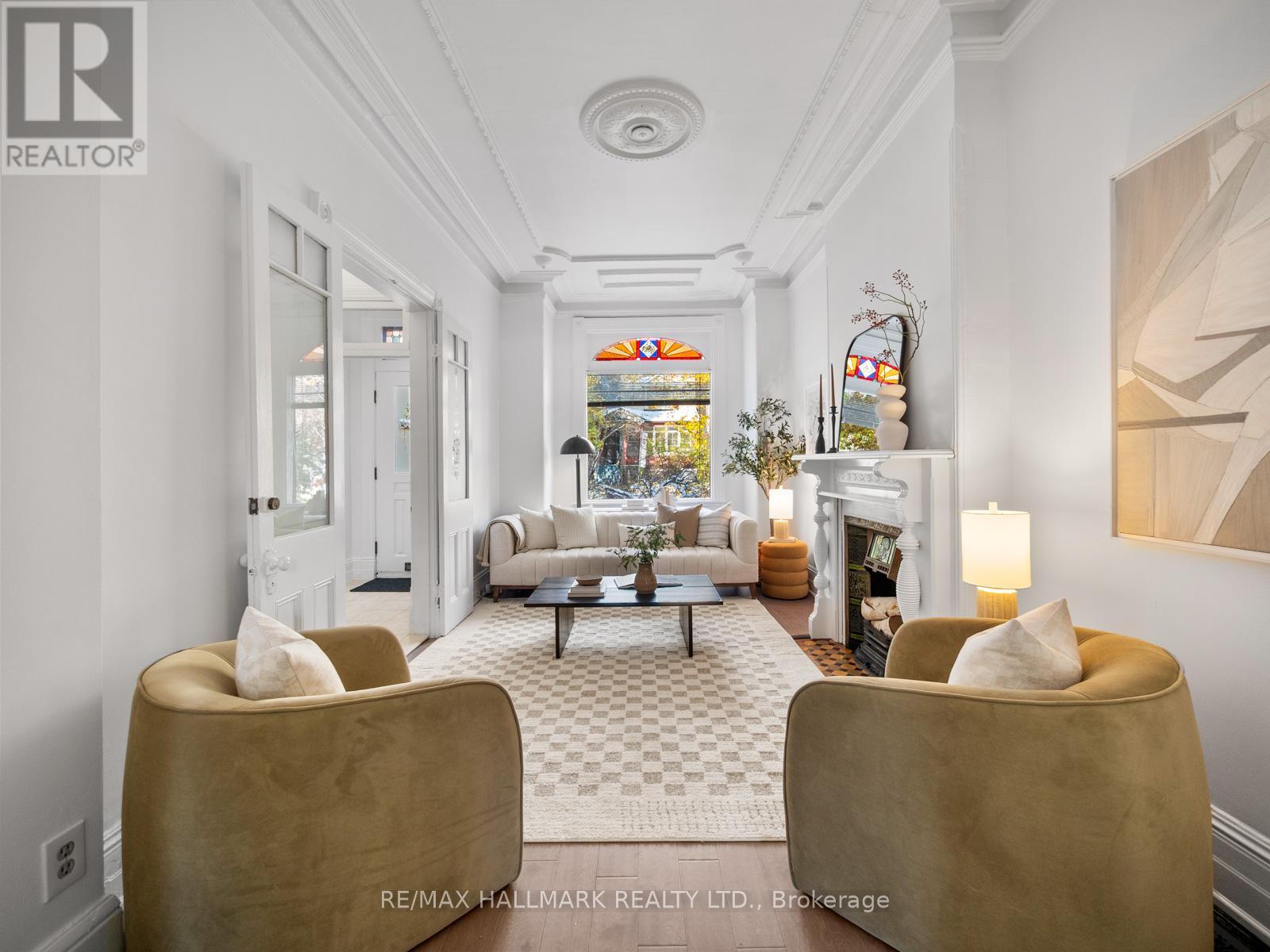 133 Langley Avenue, Toronto, Ontario  M4K 1B6 - Photo 4 - E12539174