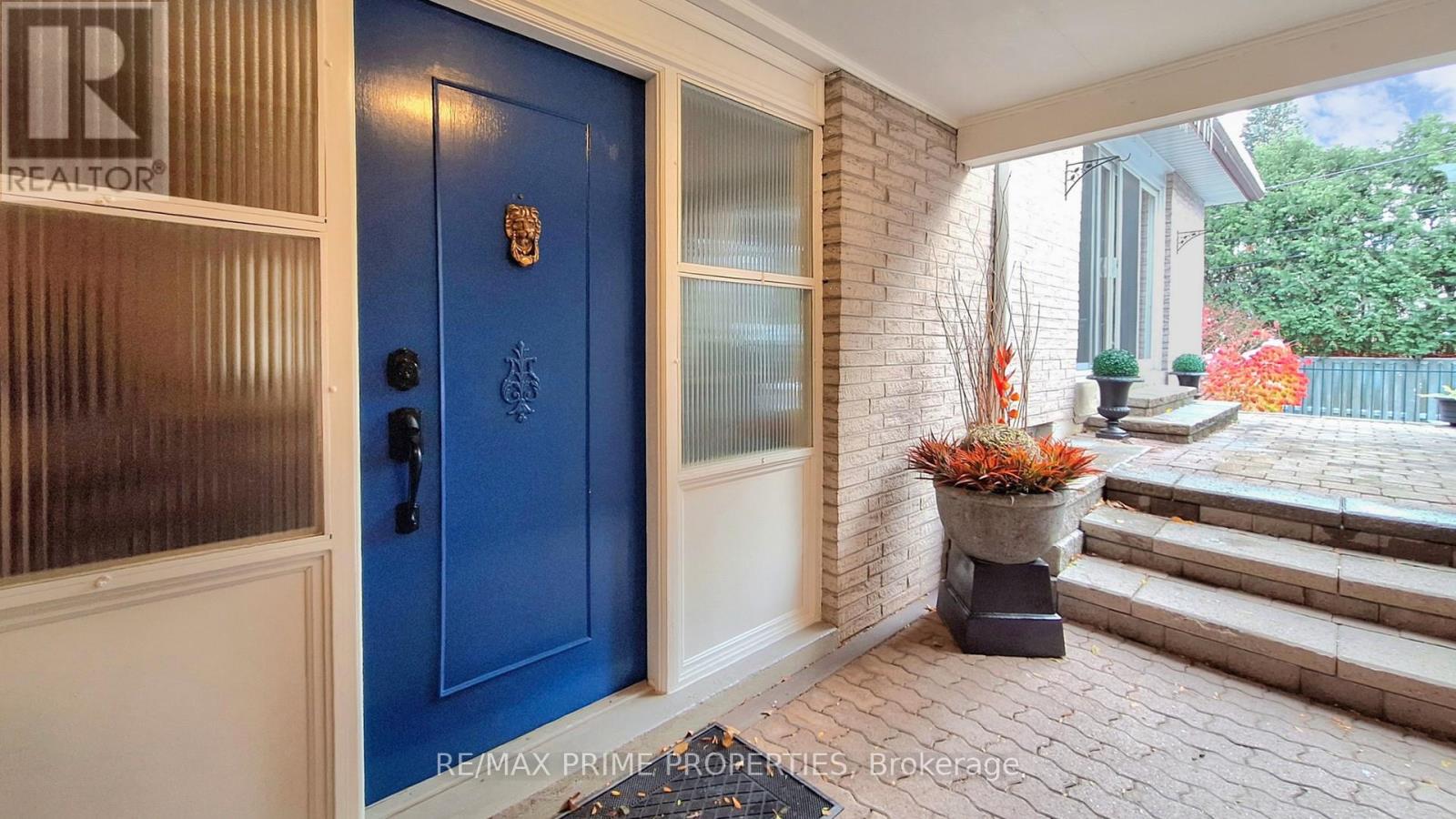 153 Krieghoff Avenue, Markham, Ontario  L3R 1W2 - Photo 4 - N12539164