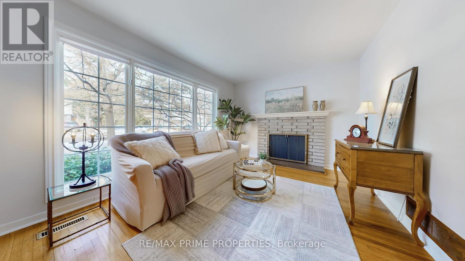 153 Krieghoff Avenue, Markham, Ontario  L3R 1W2 - Photo 6 - N12539164