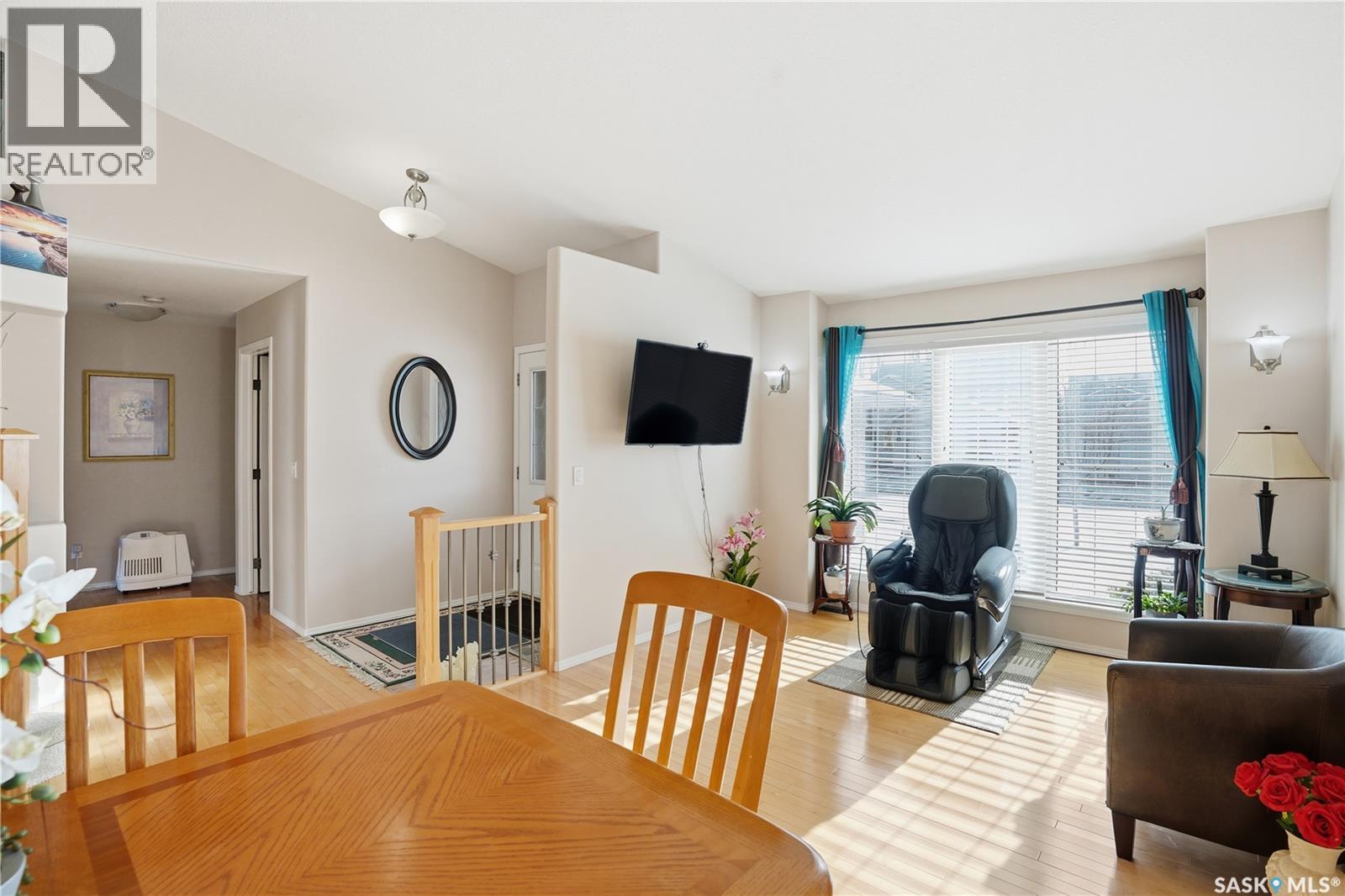 223 Blackburn Crescent, Saskatoon, Saskatchewan  S7V 1E9 - Photo 5 - SK021228