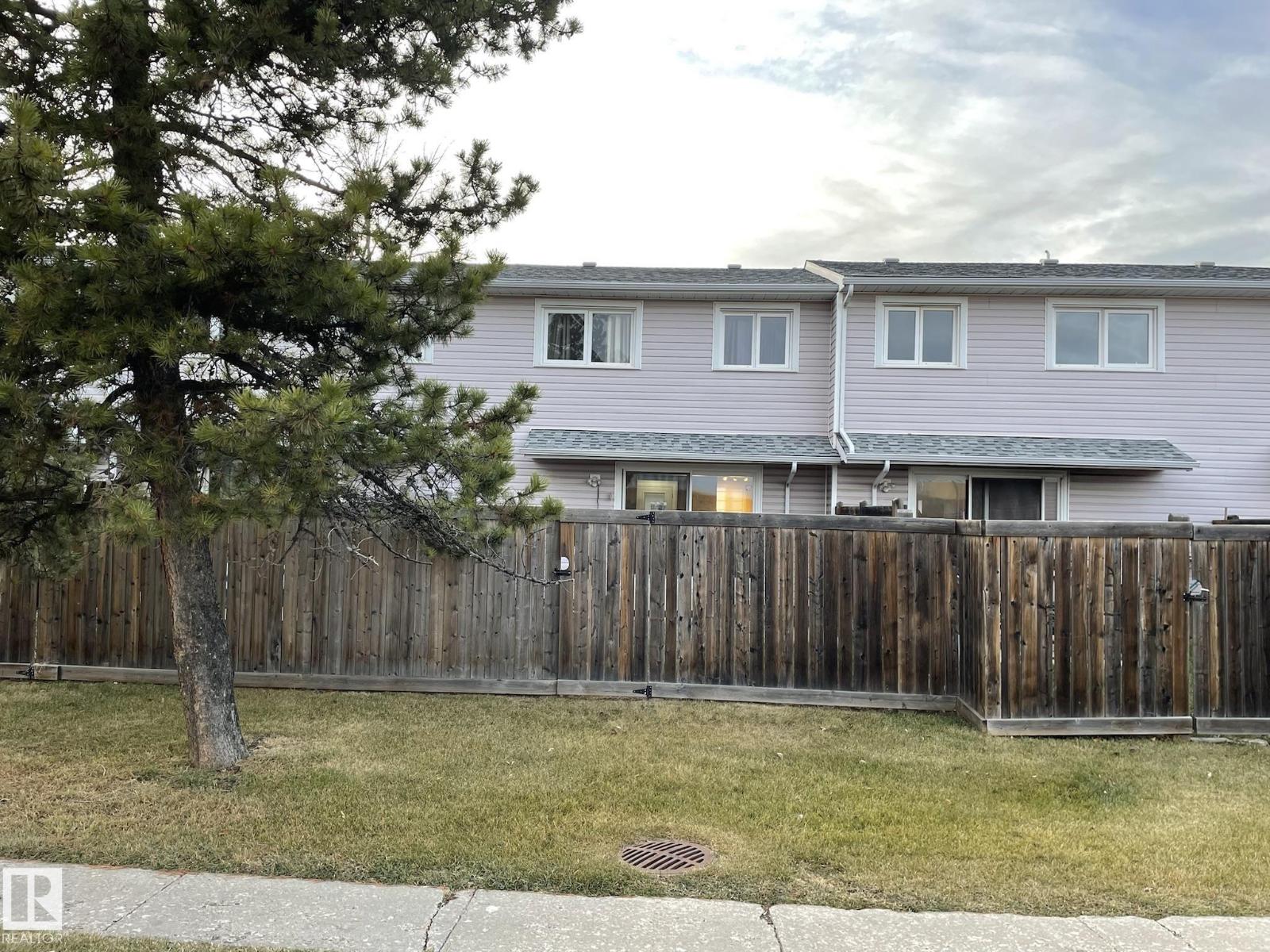 18323 66 Av Nw, Edmonton, Alberta  T5T 1Z5 - Photo 3 - E4465516