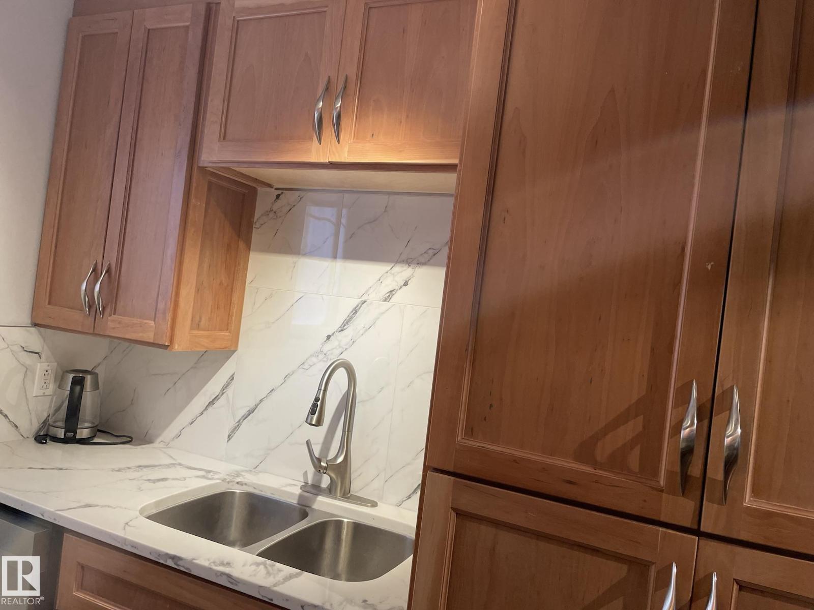 18323 66 Av Nw, Edmonton, Alberta  T5T 1Z5 - Photo 6 - E4465516