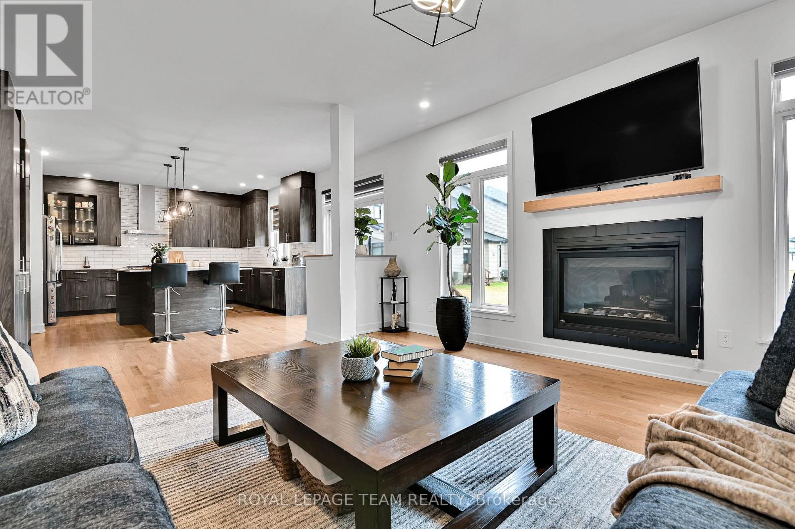 202 Zinnia Way, Ottawa, Ontario  K4M 0L4 - Photo 14 - X12539190