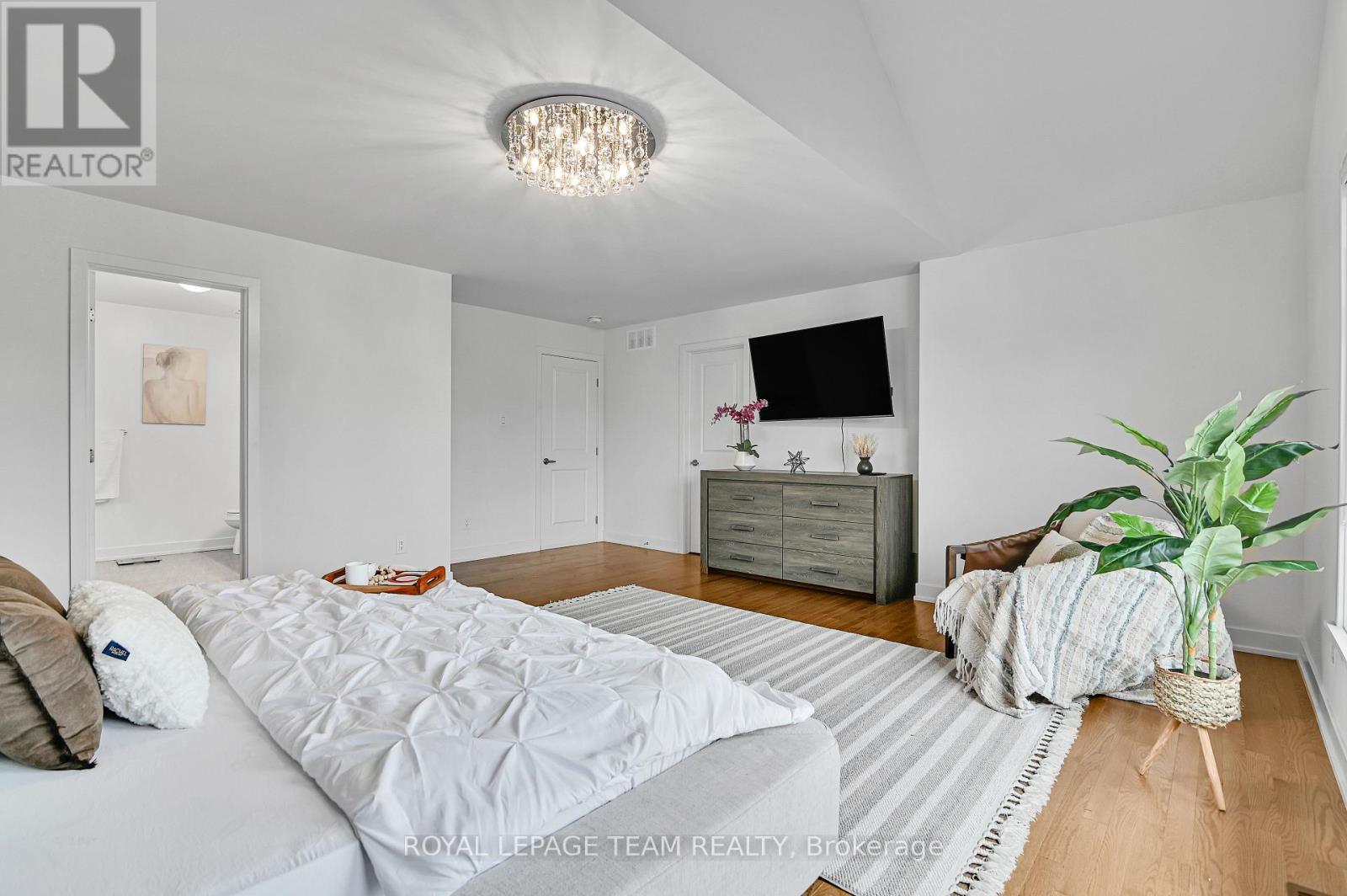 202 Zinnia Way, Ottawa, Ontario  K4M 0L4 - Photo 17 - X12539190