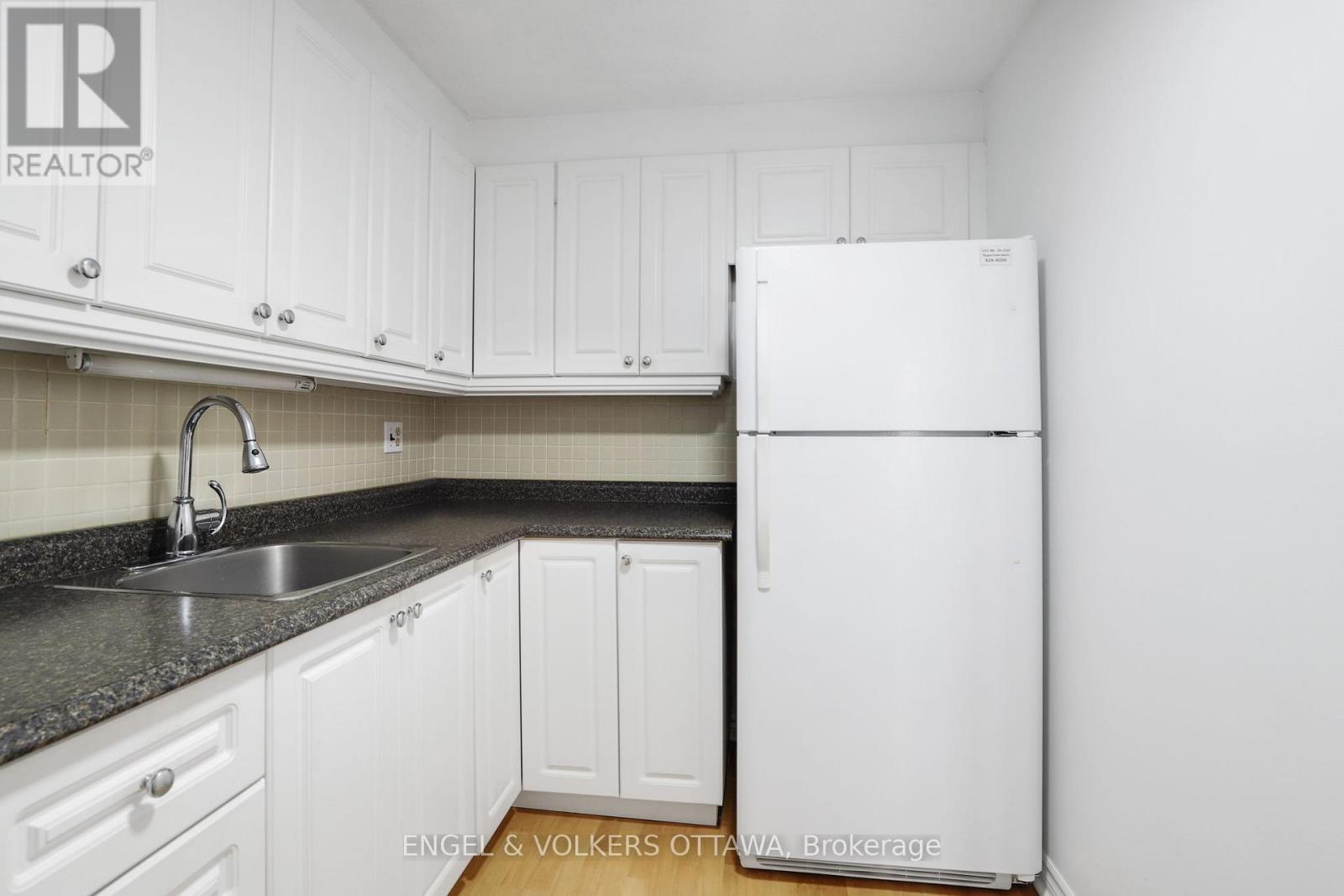 814 - 3100 Carling Avenue, Ottawa, Ontario  K2B 6J6 - Photo 10 - X12539238