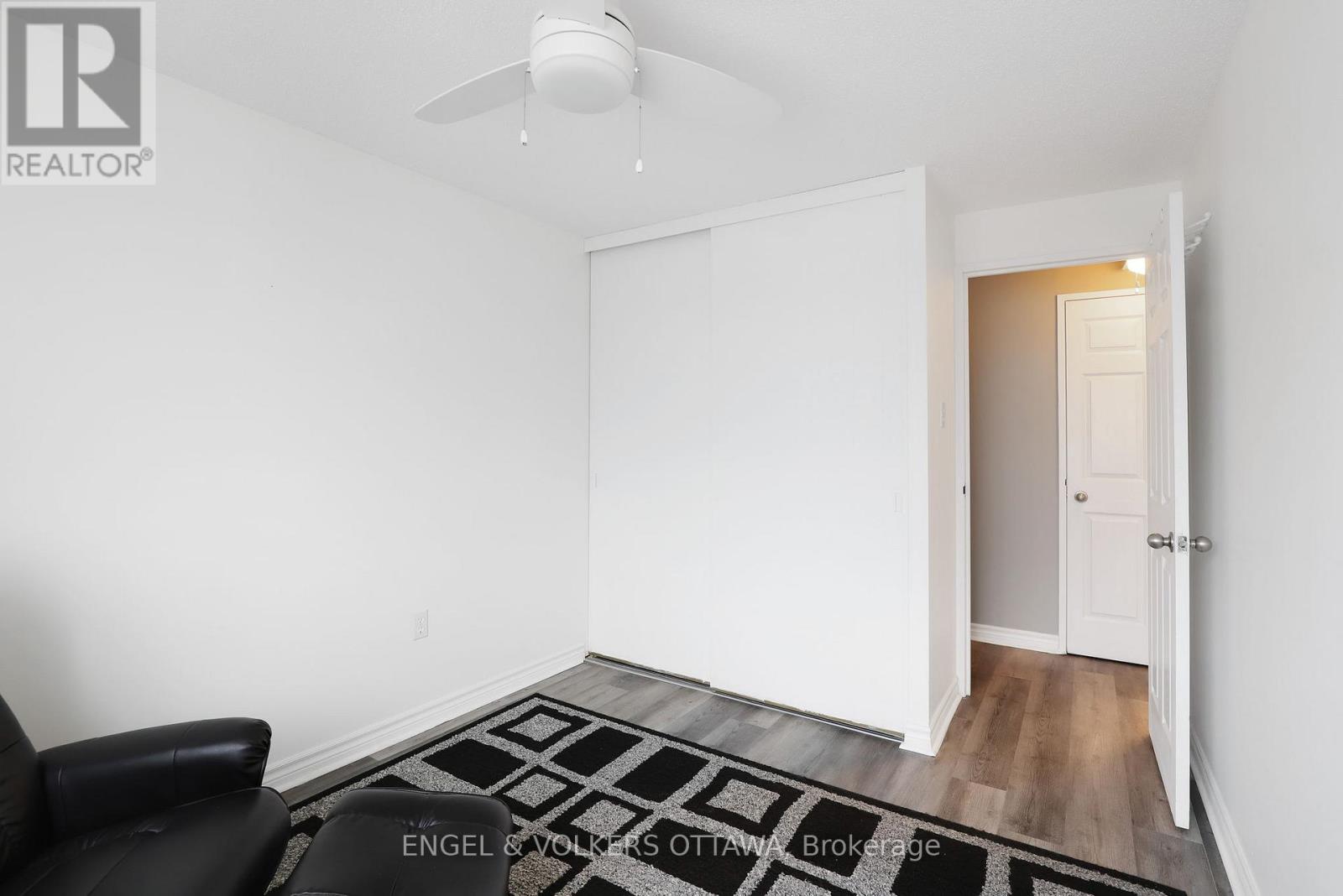 814 - 3100 Carling Avenue, Ottawa, Ontario  K2B 6J6 - Photo 12 - X12539238