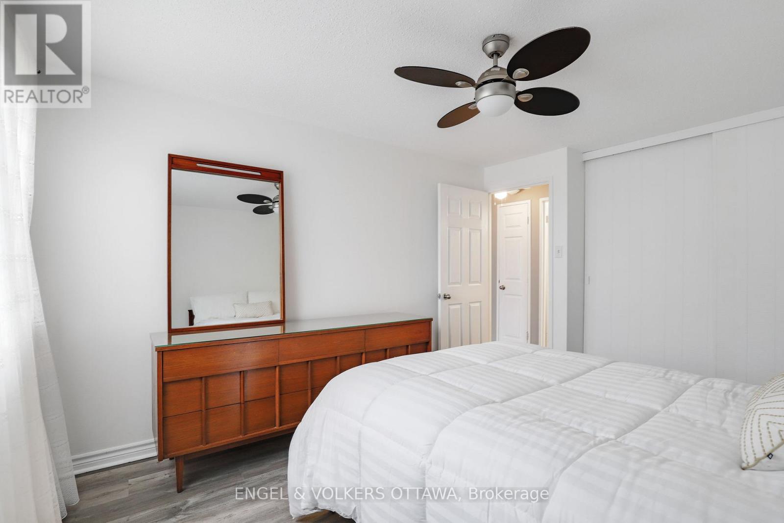 814 - 3100 Carling Avenue, Ottawa, Ontario  K2B 6J6 - Photo 15 - X12539238