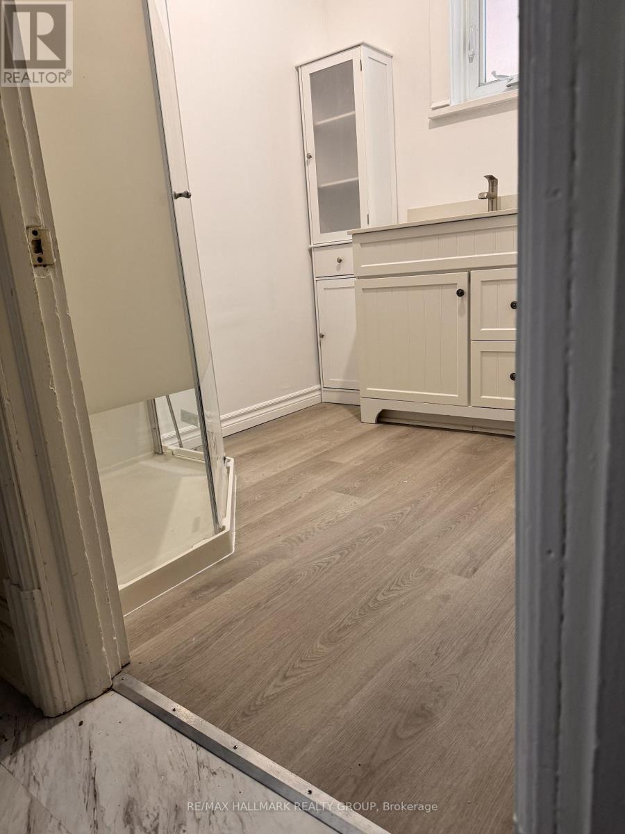 A - 50 Sweetland Avenue, Ottawa, Ontario K1N 7T6 - Photo 11 - X12539240
