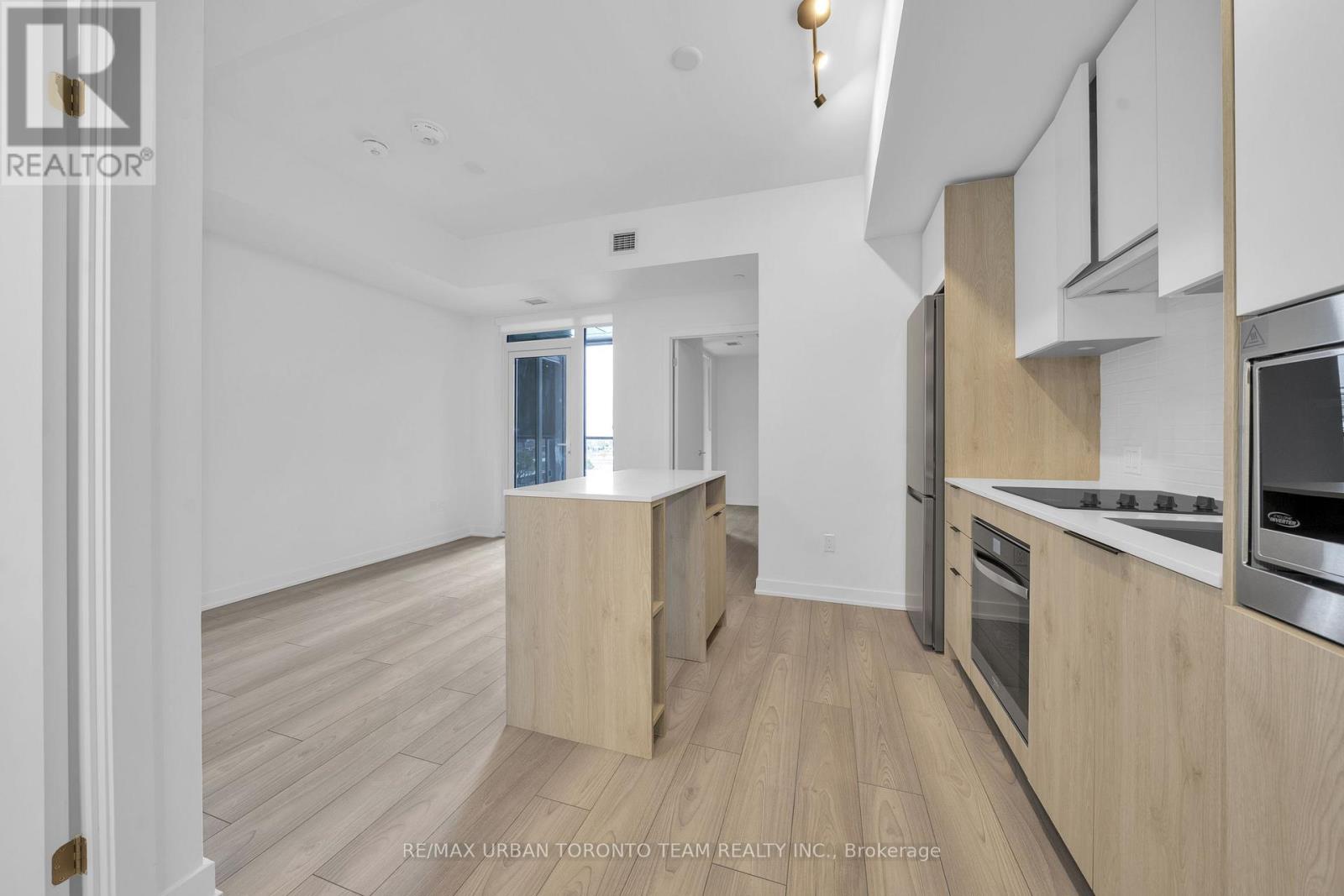 524 - 1007 The Queensway, Toronto, Ontario  M8Z 6C7 - Photo 5 - W12539188