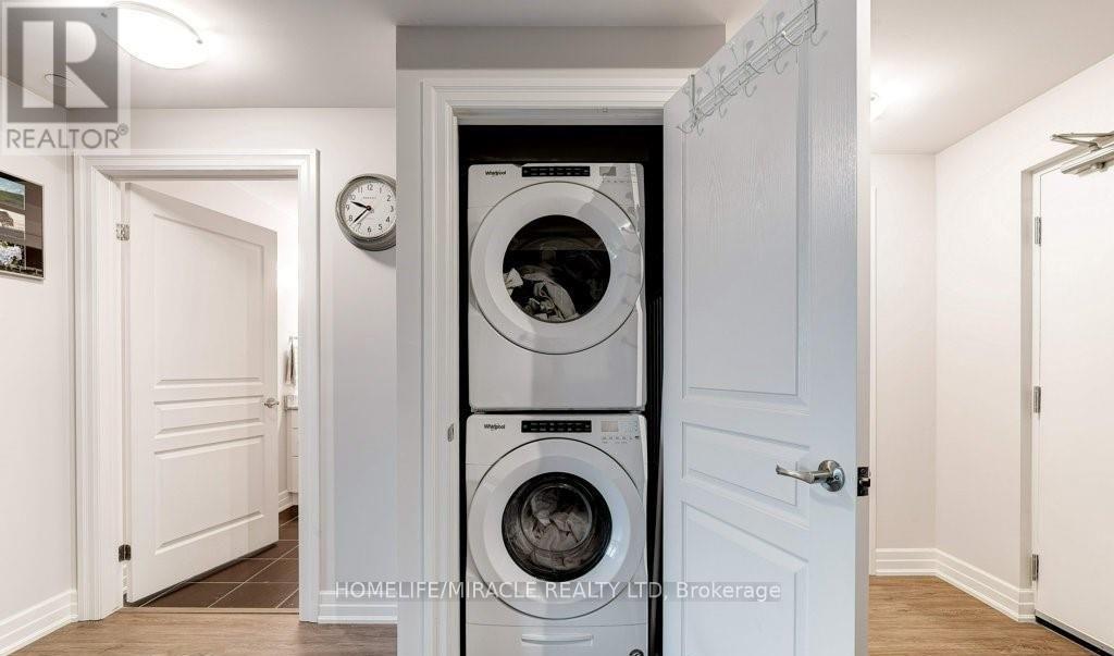 112 - 212 Lakeport Road, St. Catharines, Ontario L2N 0B4 - Photo 5 - X12539170