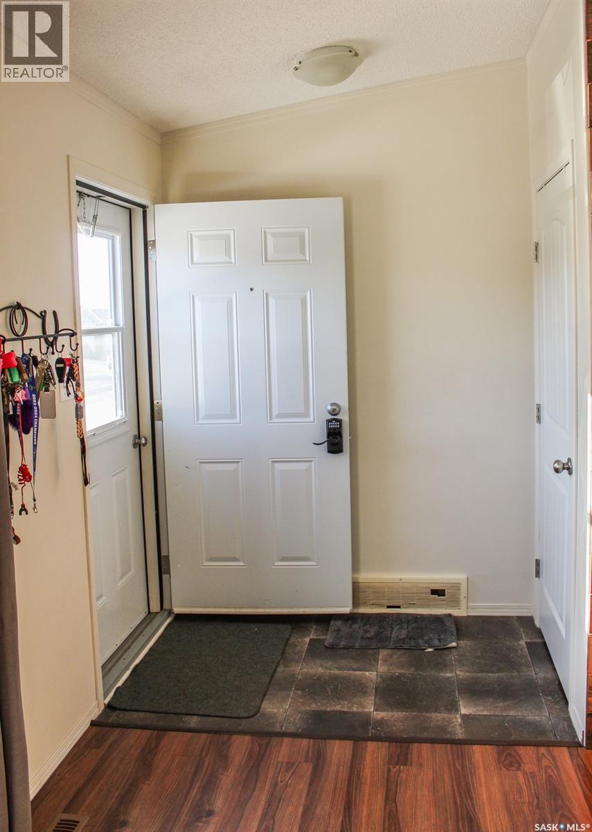 206 Elizabeth Street, Melfort, Saskatchewan  S0E 1A0 - Photo 4 - SK022084