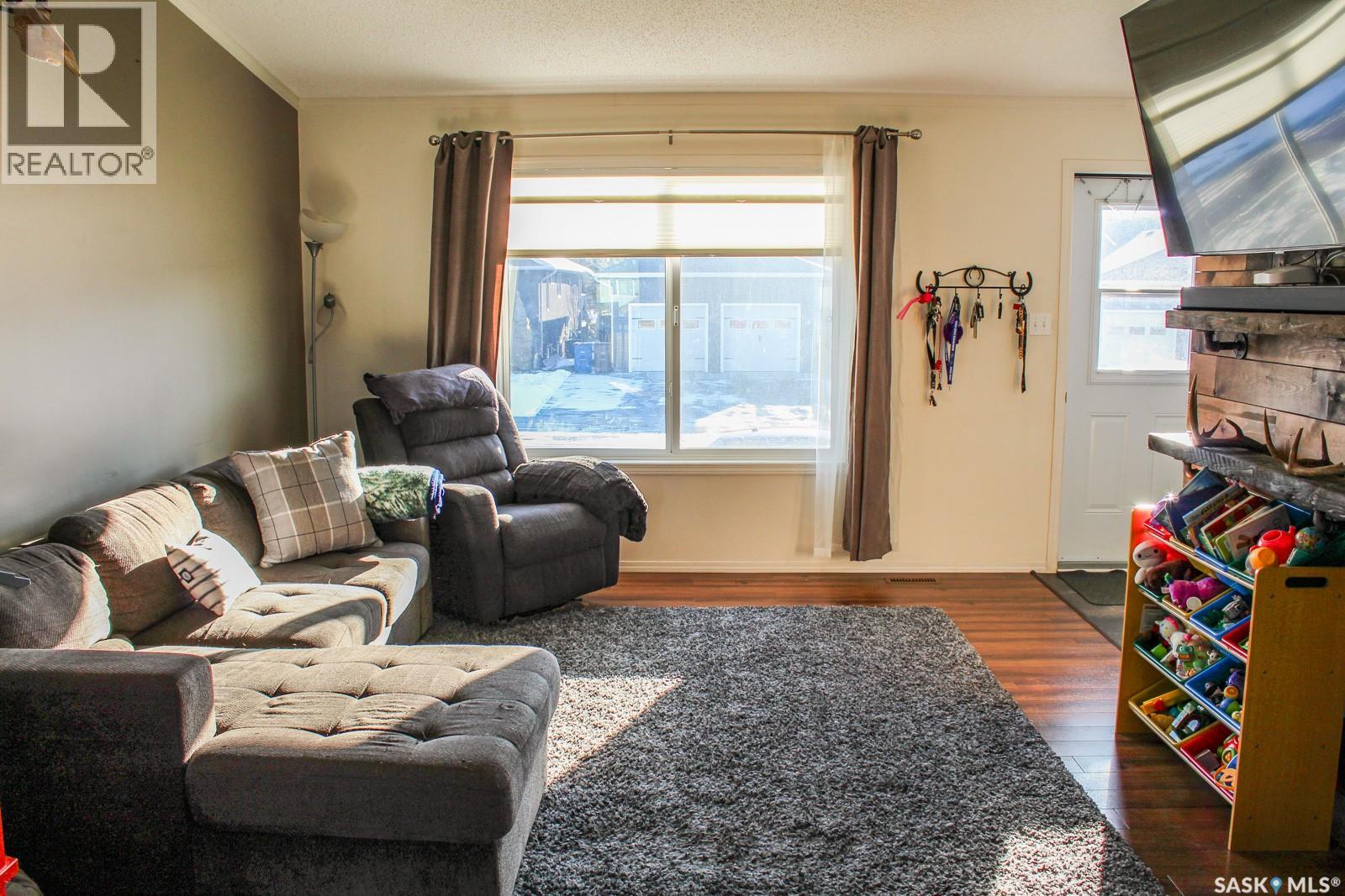 206 Elizabeth Street, Melfort, Saskatchewan  S0E 1A0 - Photo 5 - SK022084