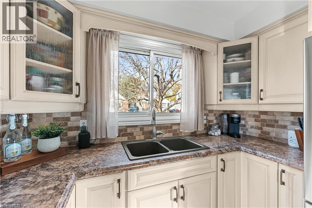 97 First Avenue, Cambridge, Ontario  N1S 2B4 - Photo 14 - 40784432